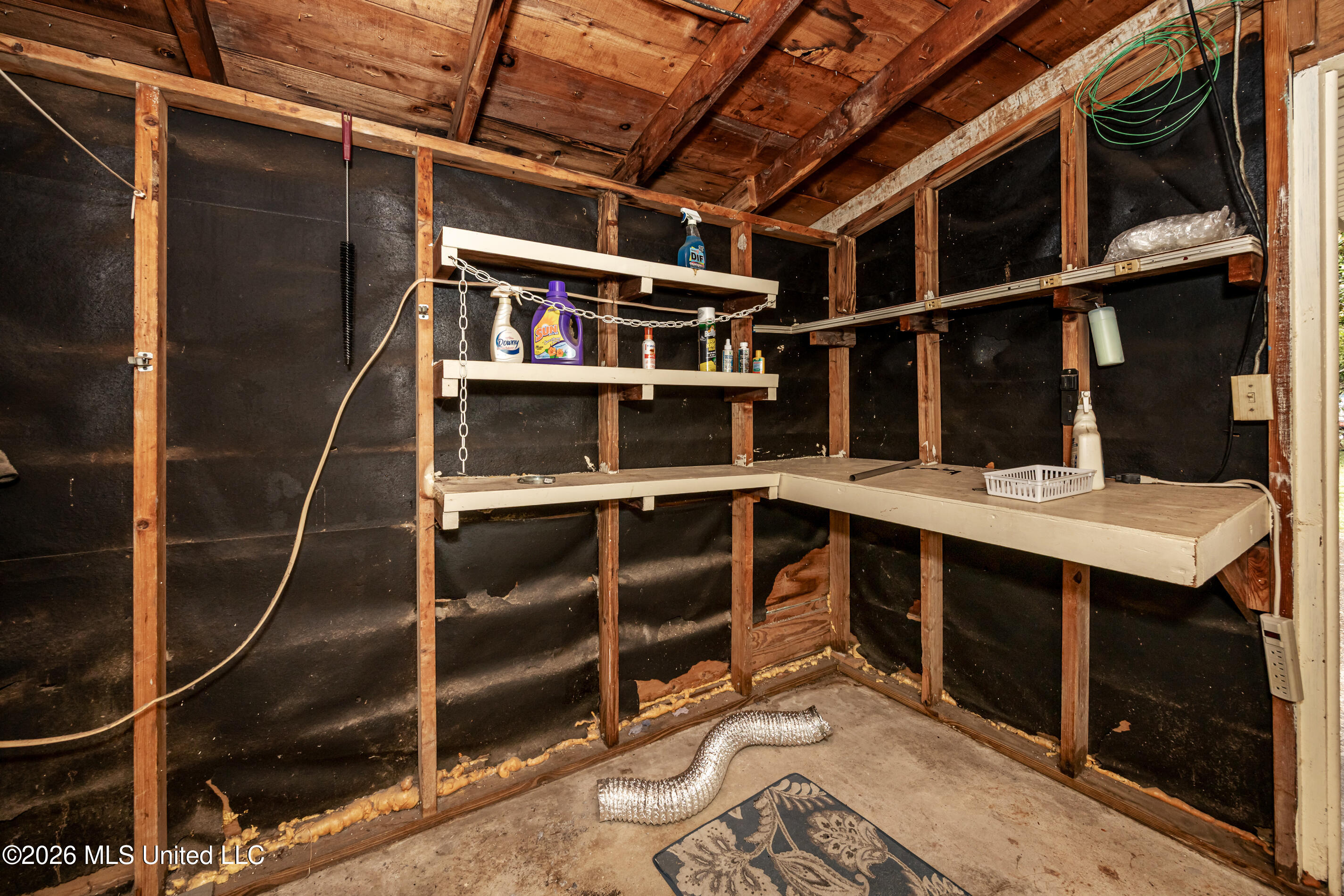 110 Elliott Place Property Photo 38