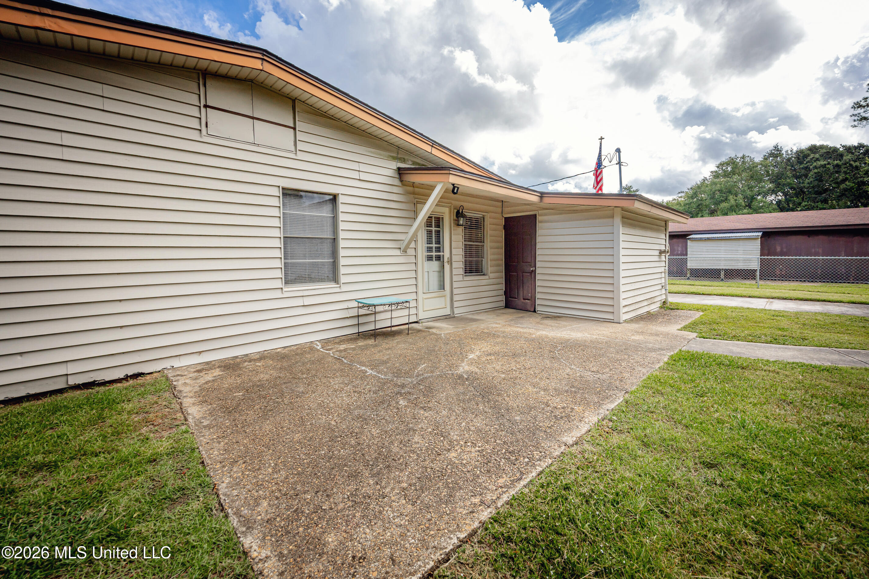 110 Elliott Place Property Photo 39