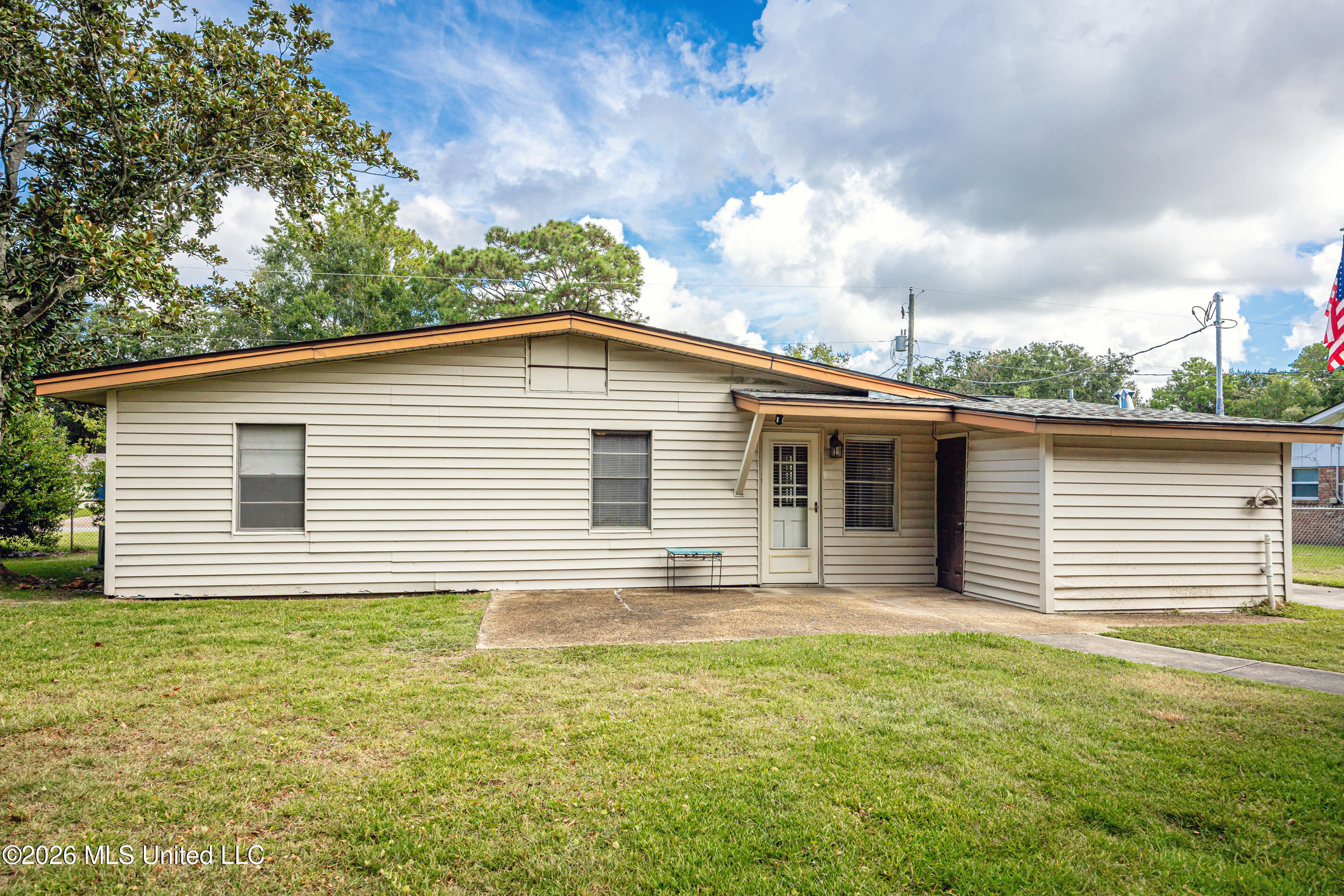 110 Elliott Place Property Photo 41