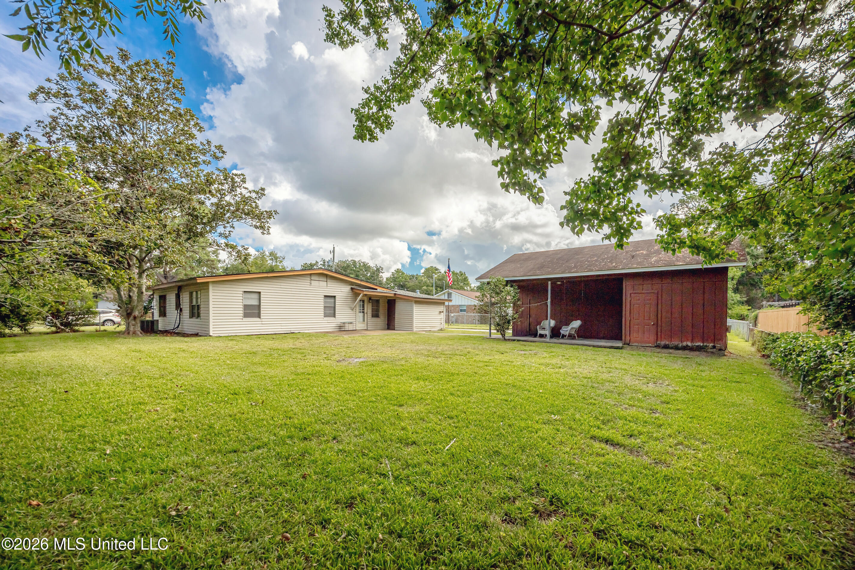 110 Elliott Place Property Photo 43