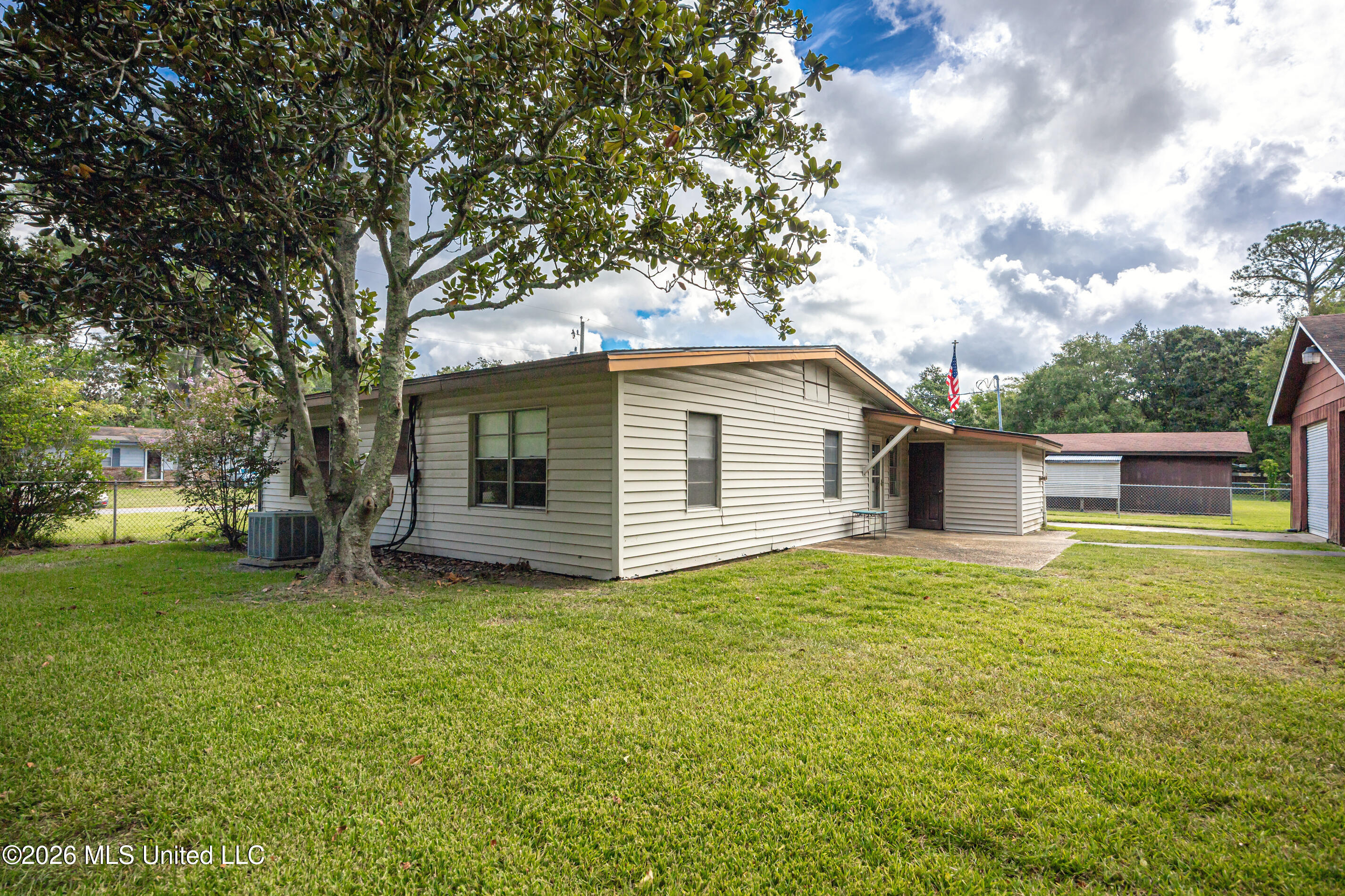 110 Elliott Place Property Photo 47