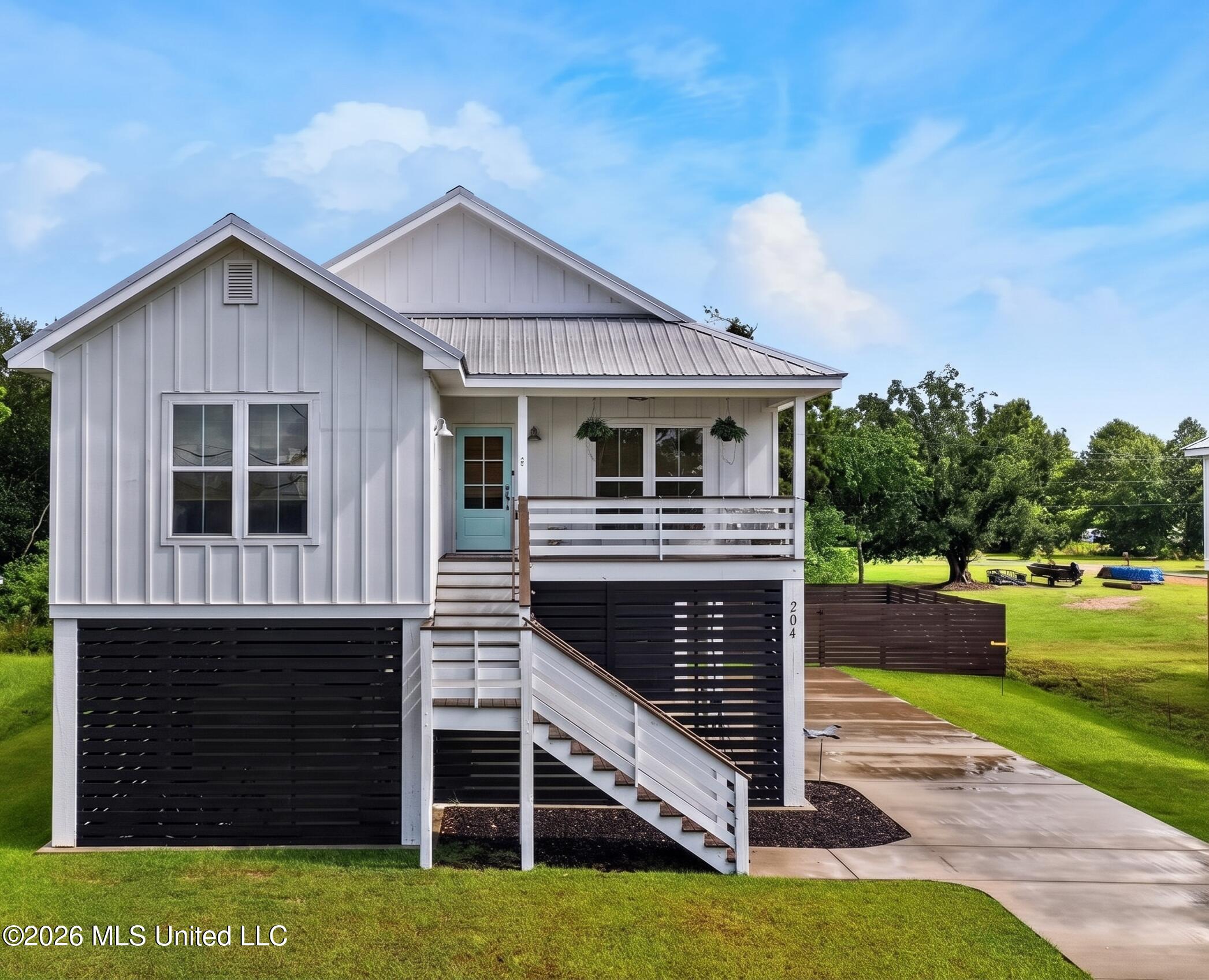204 Piney Ridge Road Property Photo 1