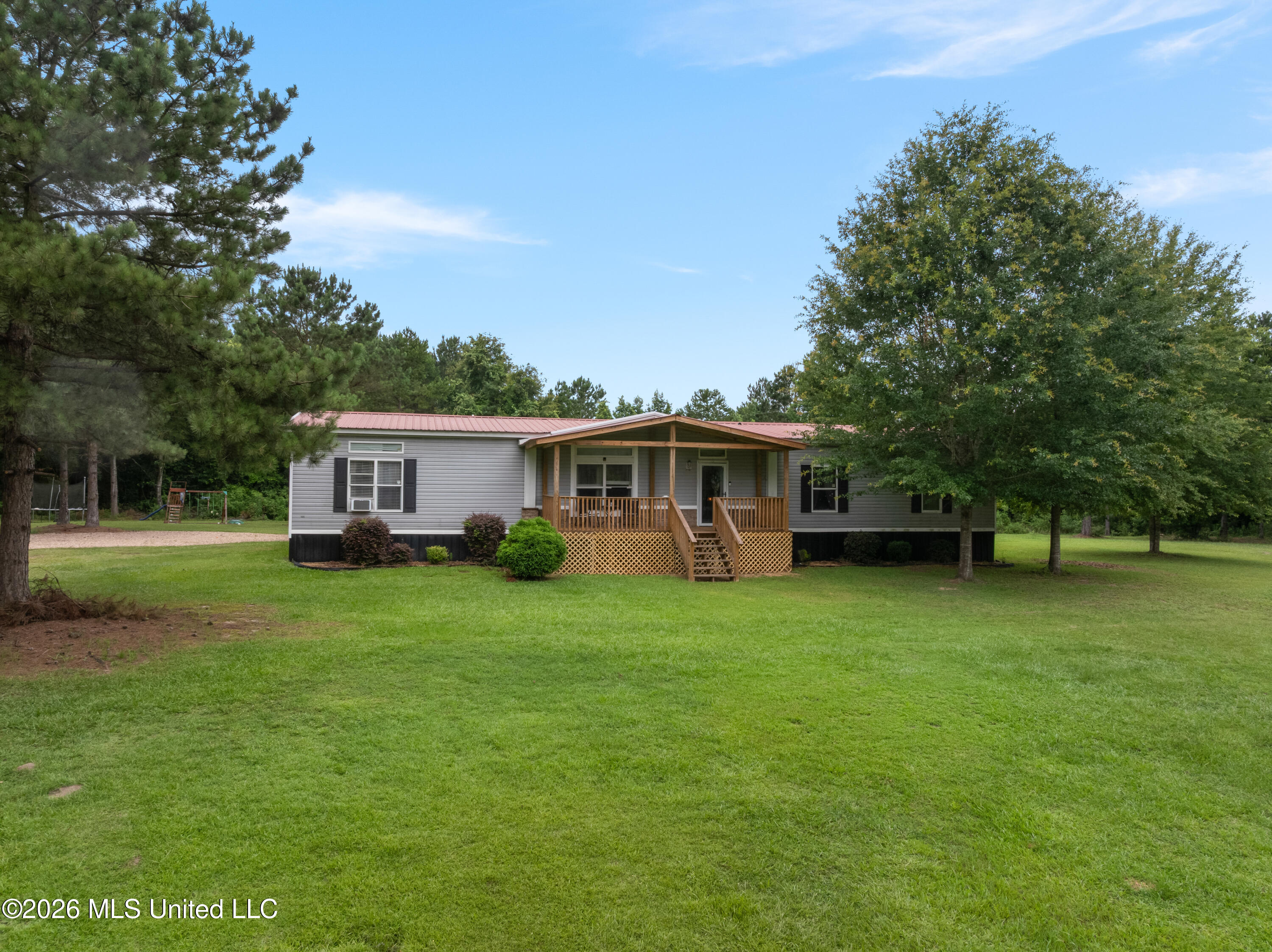 75 Pitts Lane Property Photo 1