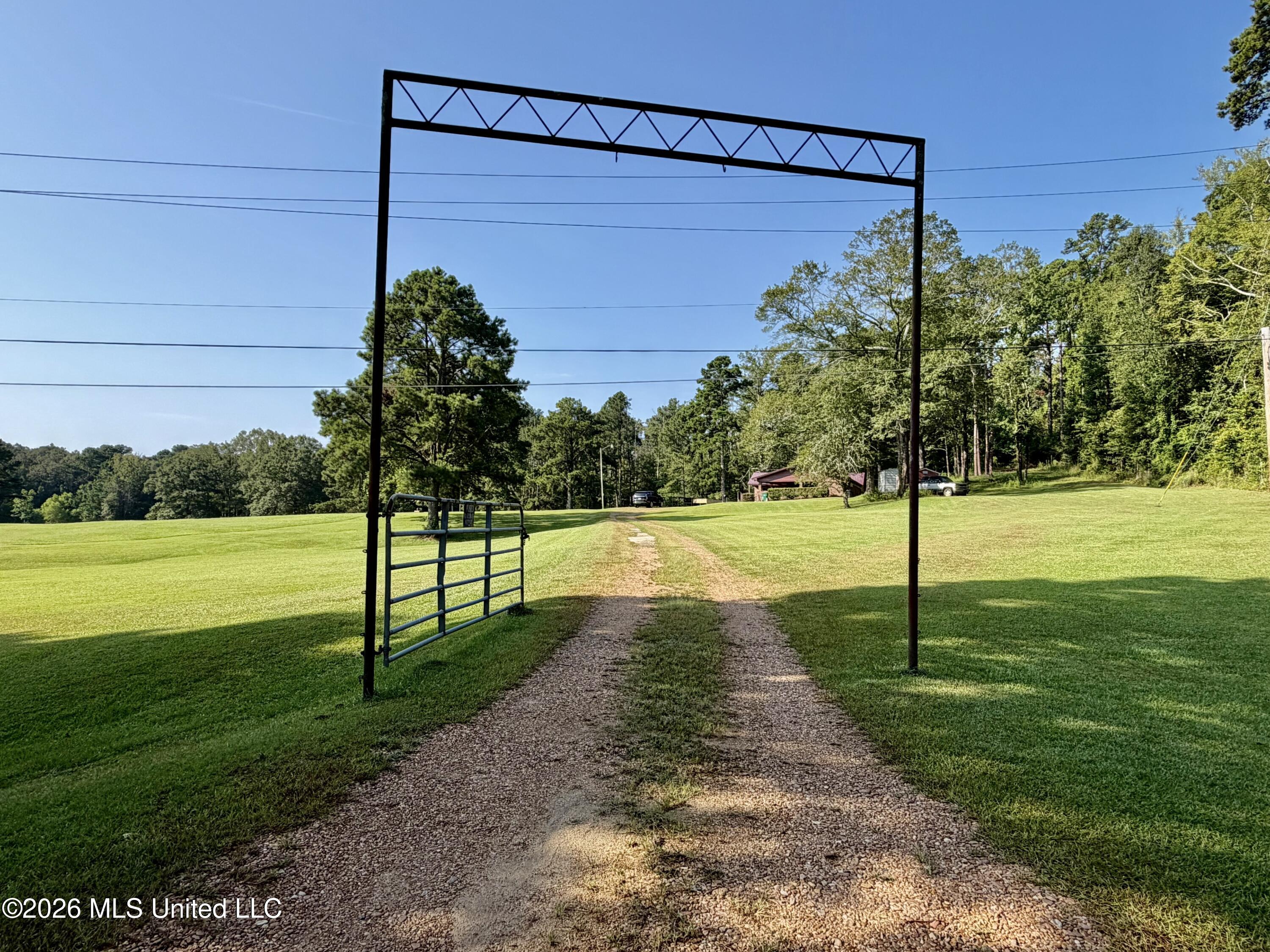 5267 Tank Road Property Photo 2