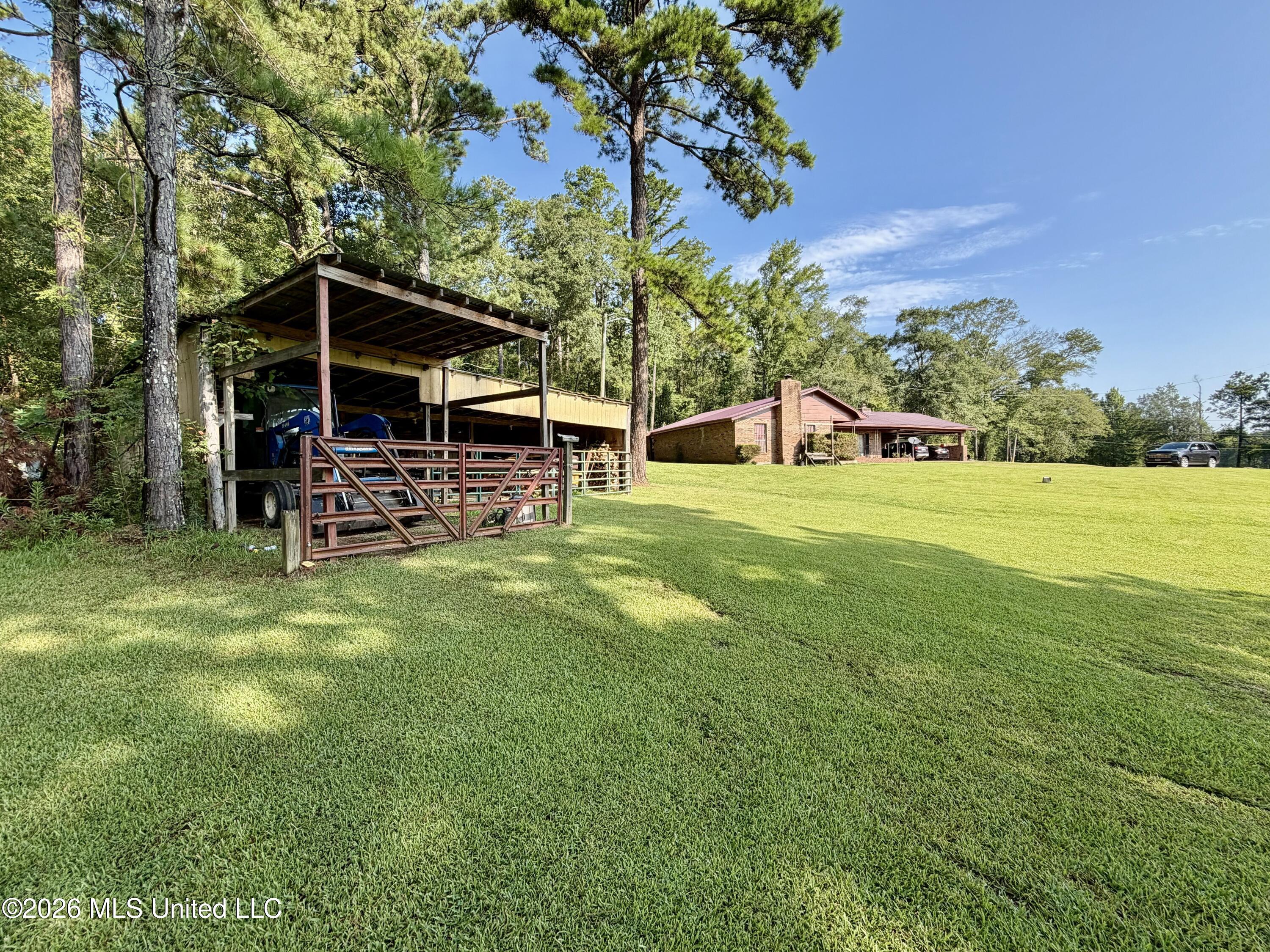 5267 Tank Road Property Photo 15