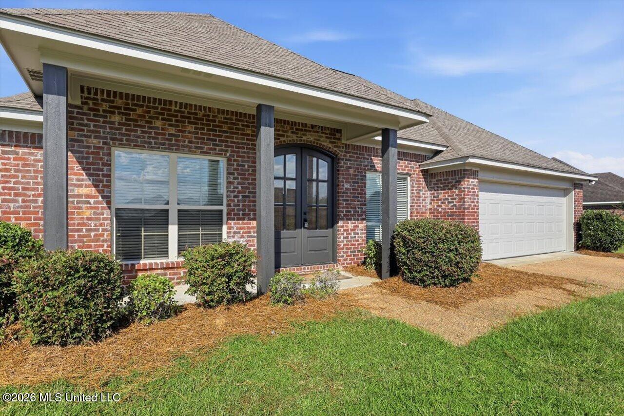116 Northwind Drive Property Photo 3