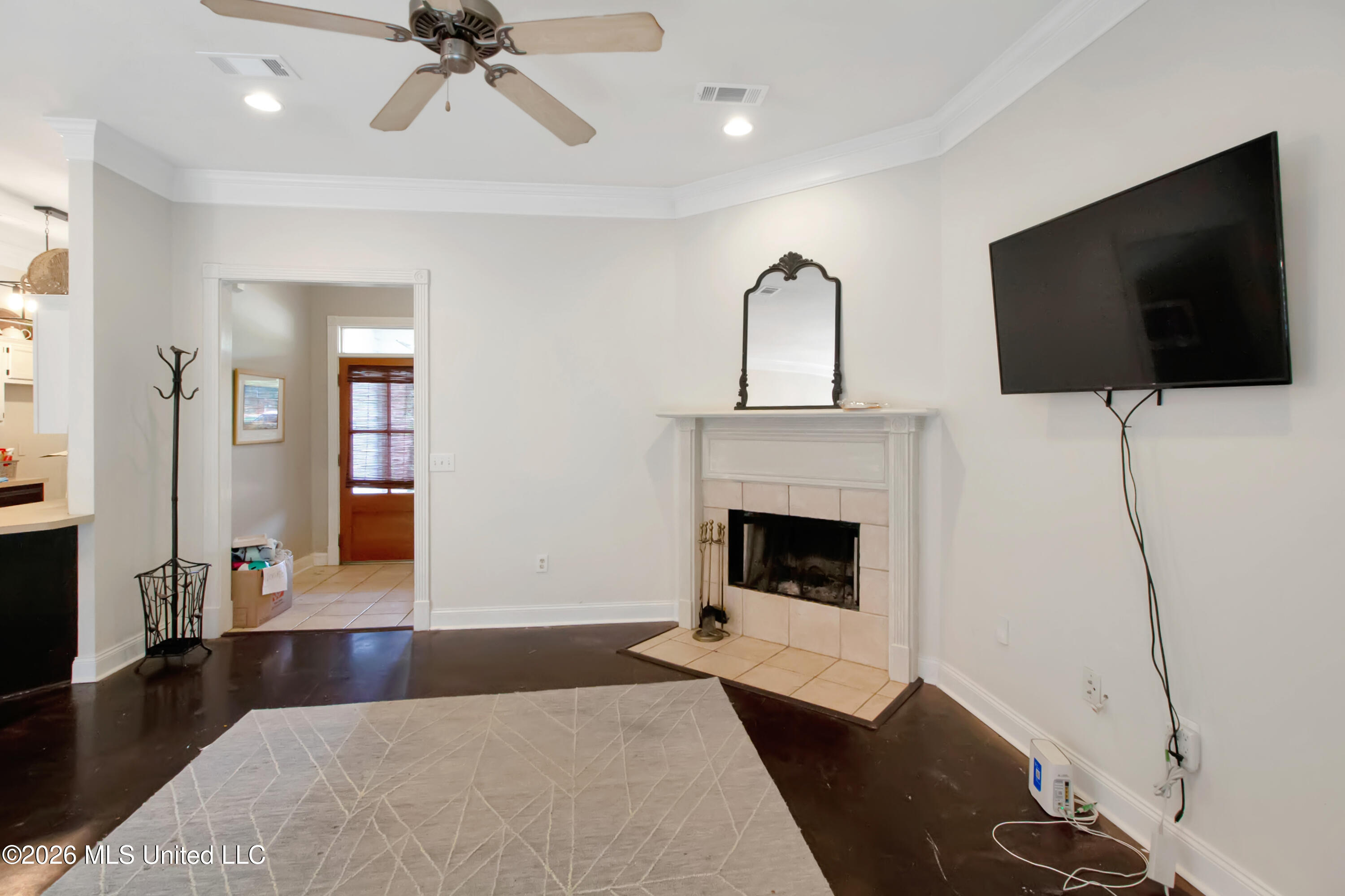 201 Edgewater Branch Drive Property Photo 6