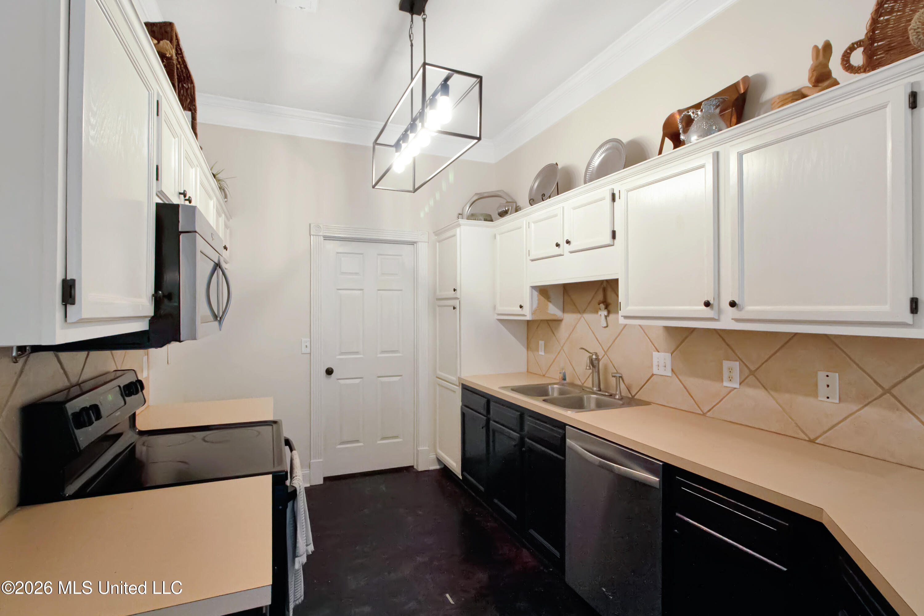 201 Edgewater Branch Drive Property Photo 13