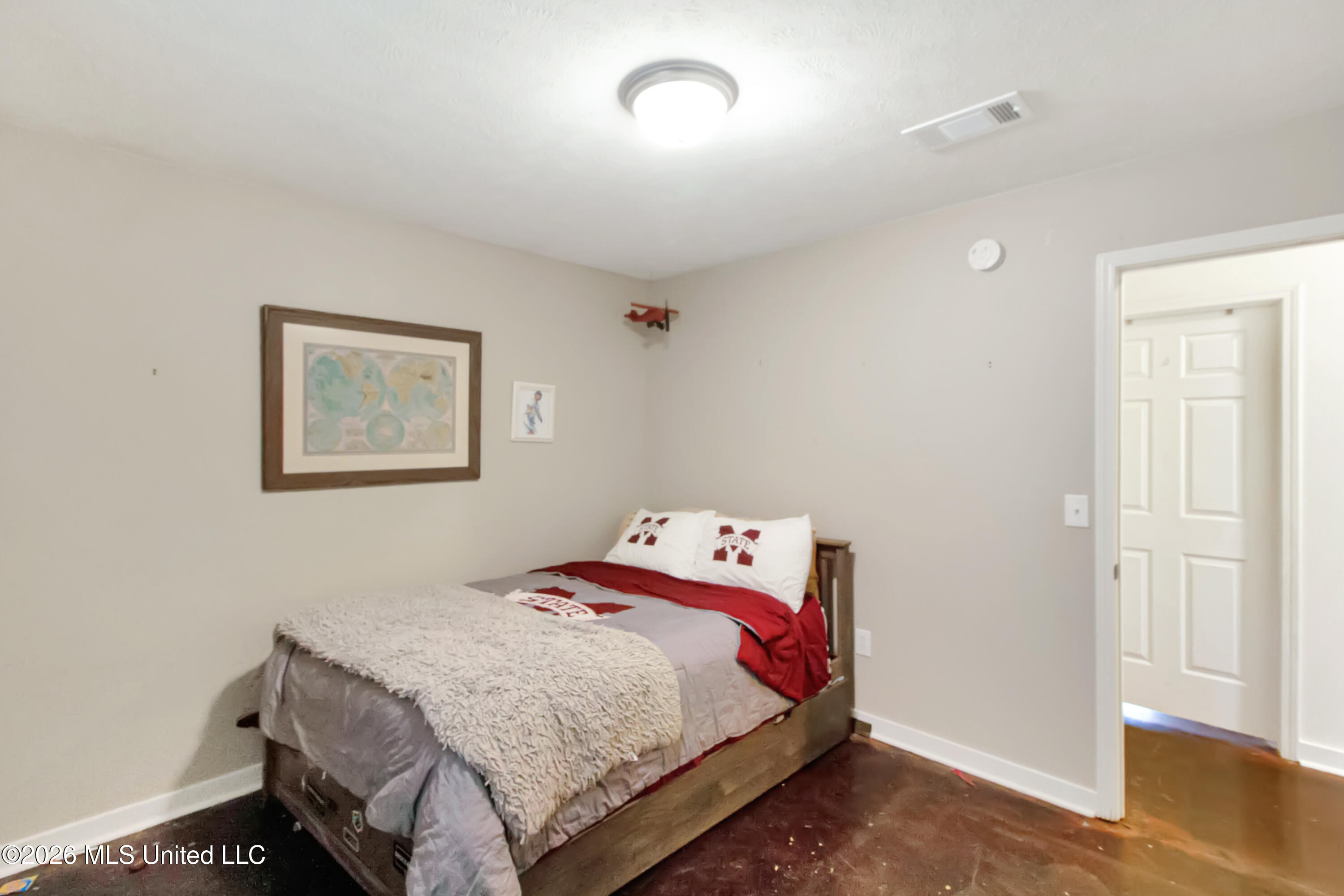 201 Edgewater Branch Drive Property Photo 23