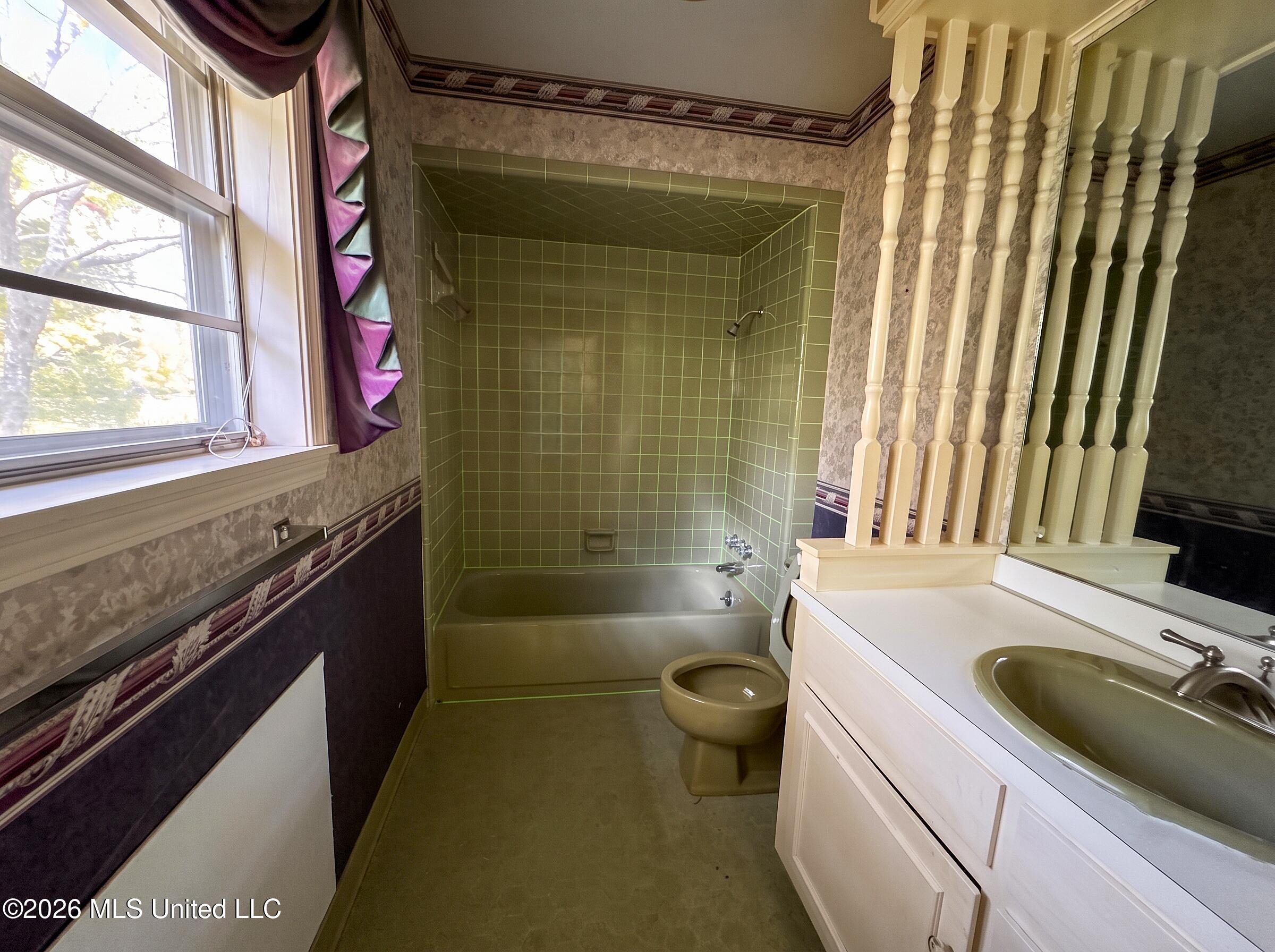 5251 Old Canton Road Property Photo 6