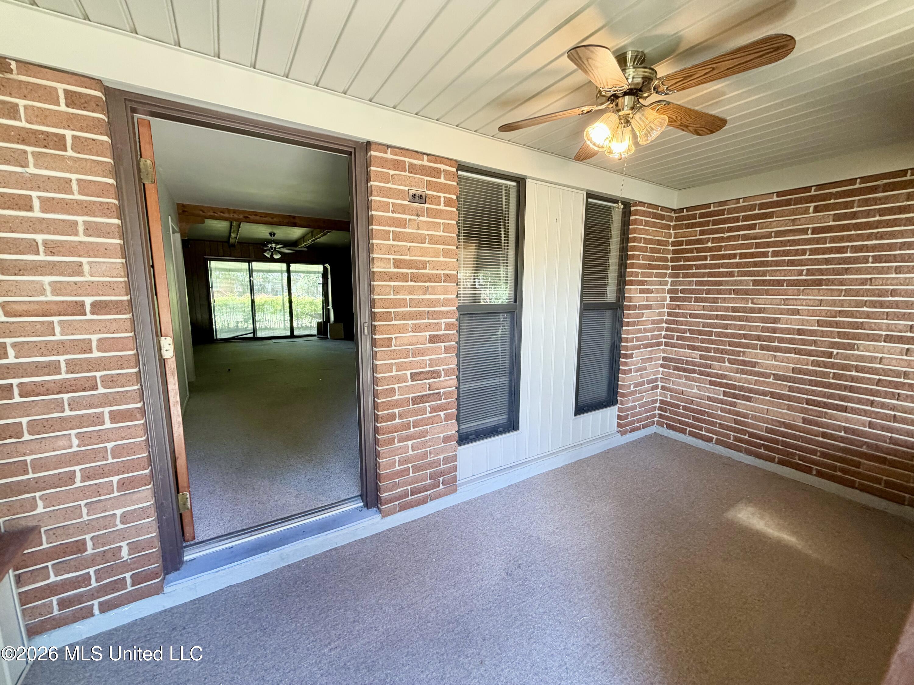 2 Lafayette Place Property Photo 3