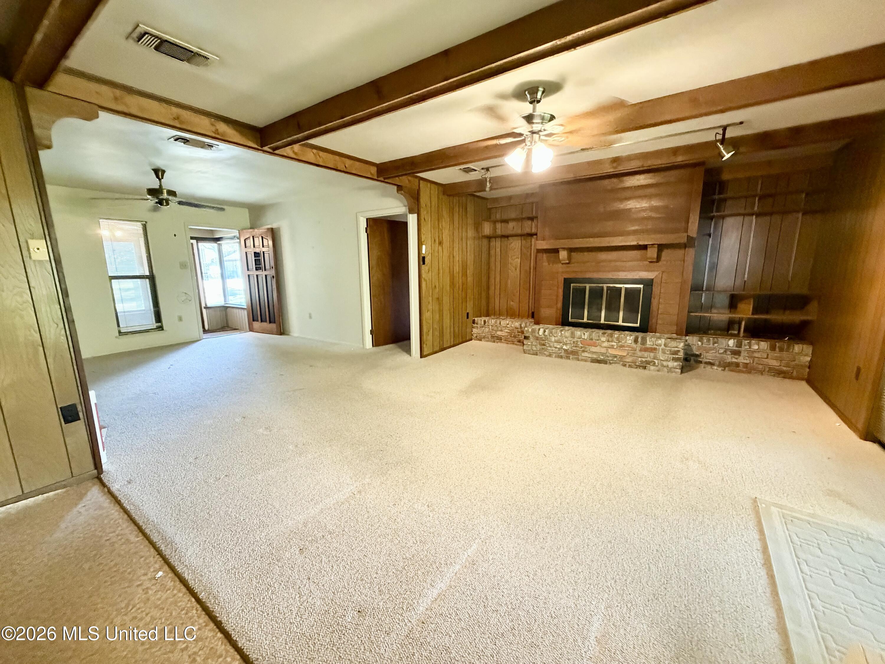 2 Lafayette Place Property Photo 4