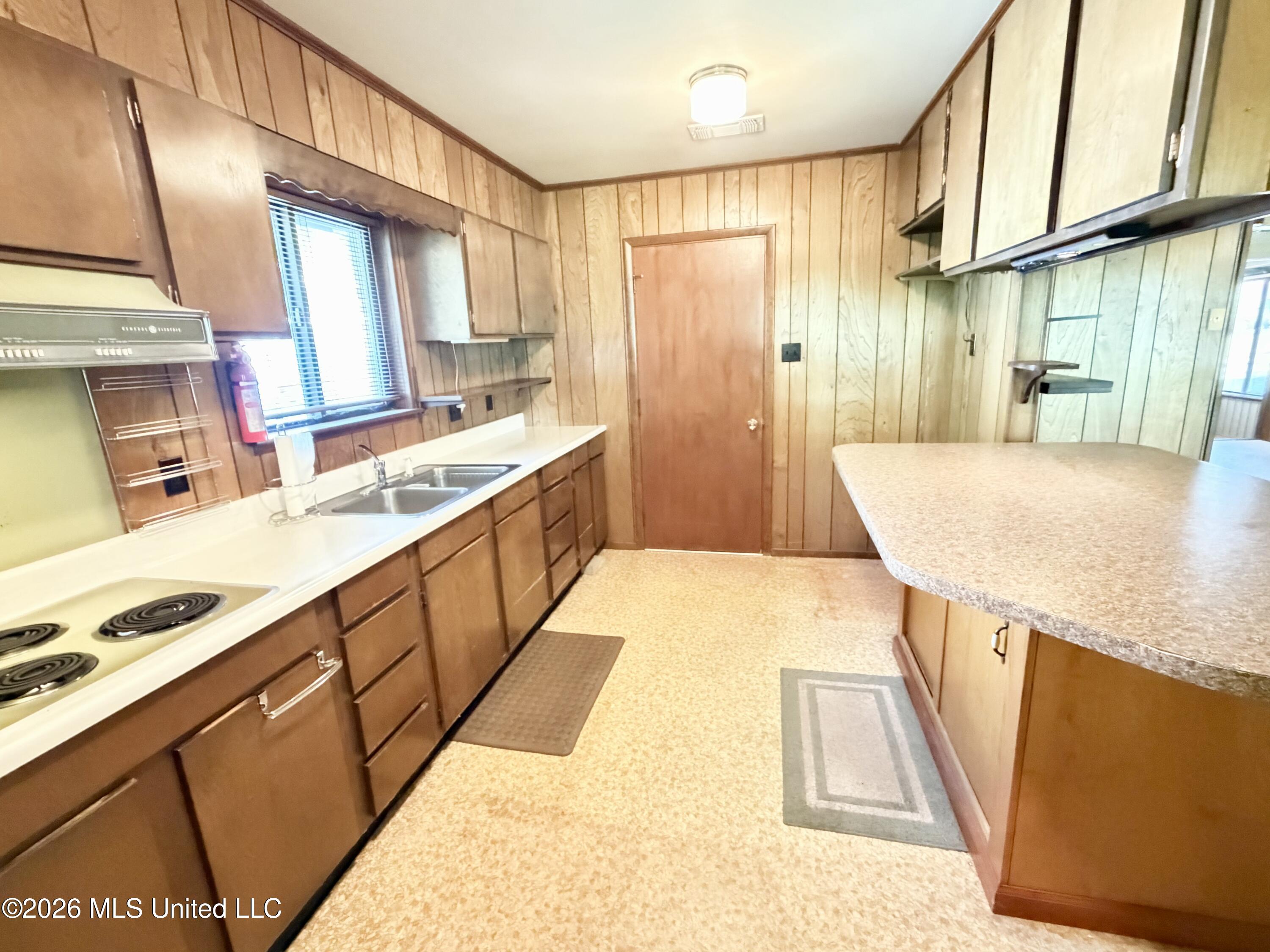 2 Lafayette Place Property Photo 5