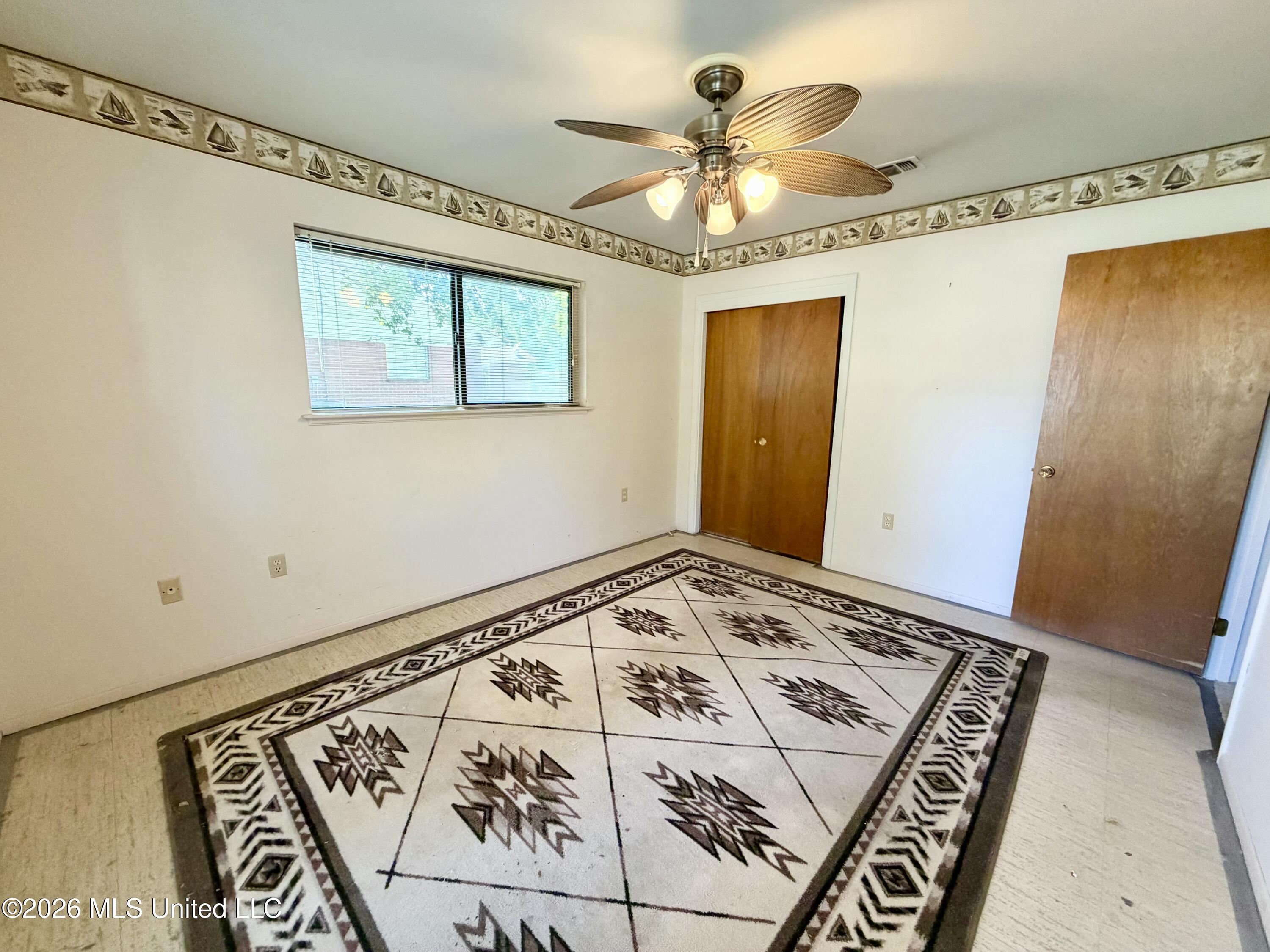 2 Lafayette Place Property Photo 11