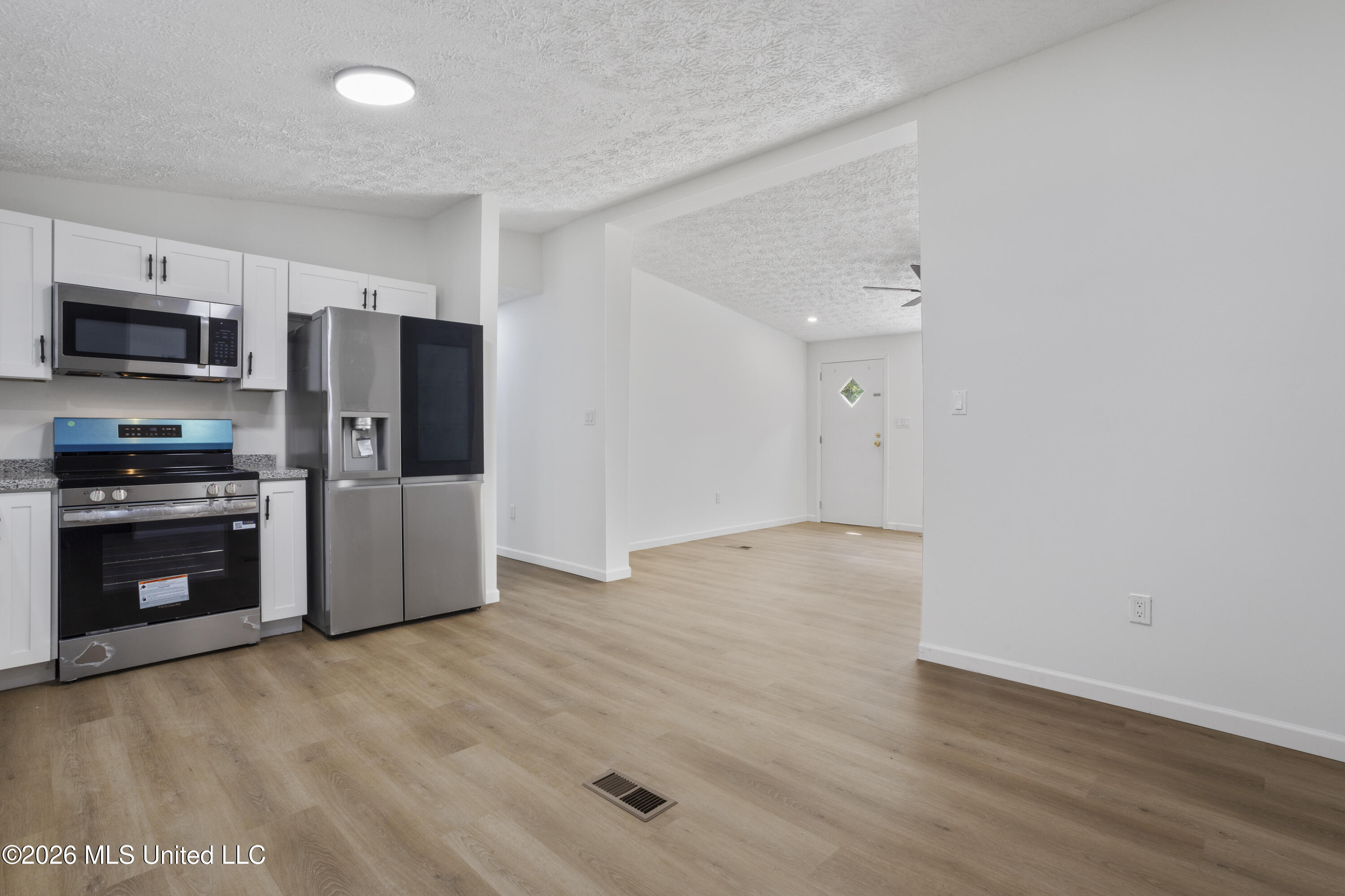 7376 Longridge Road Property Photo 12