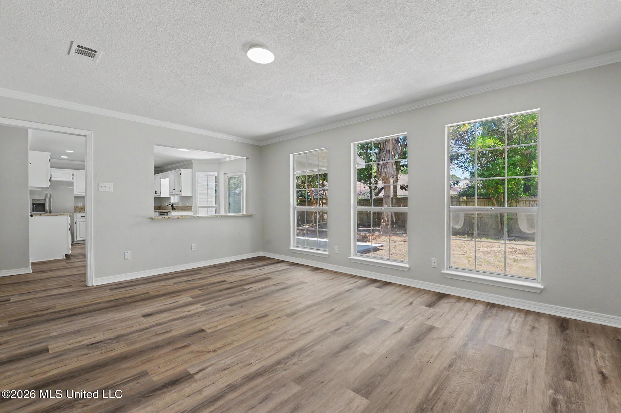 3611 Hedgewood Cove Property Photo 5