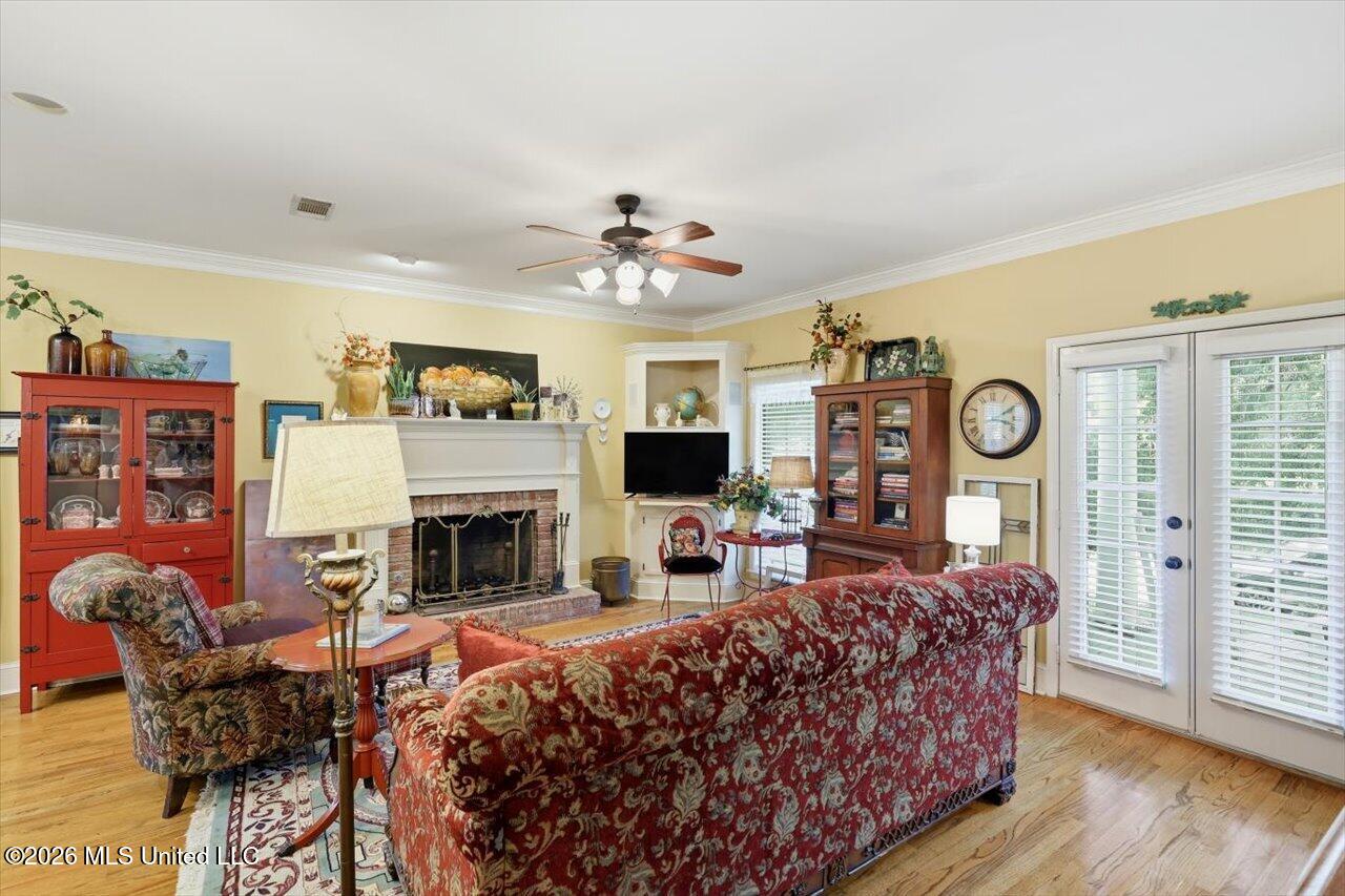308 Autumn Crest Drive Property Photo 9