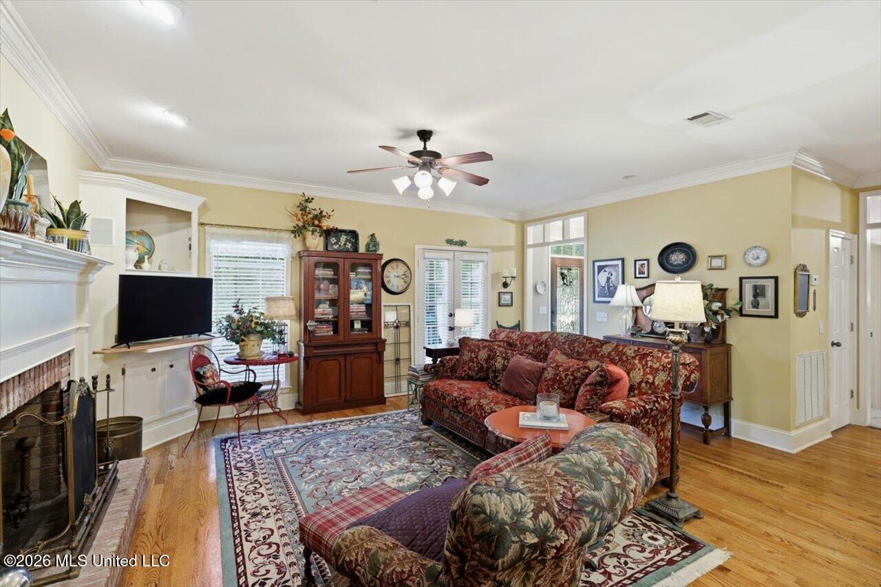 308 Autumn Crest Drive Property Photo 11