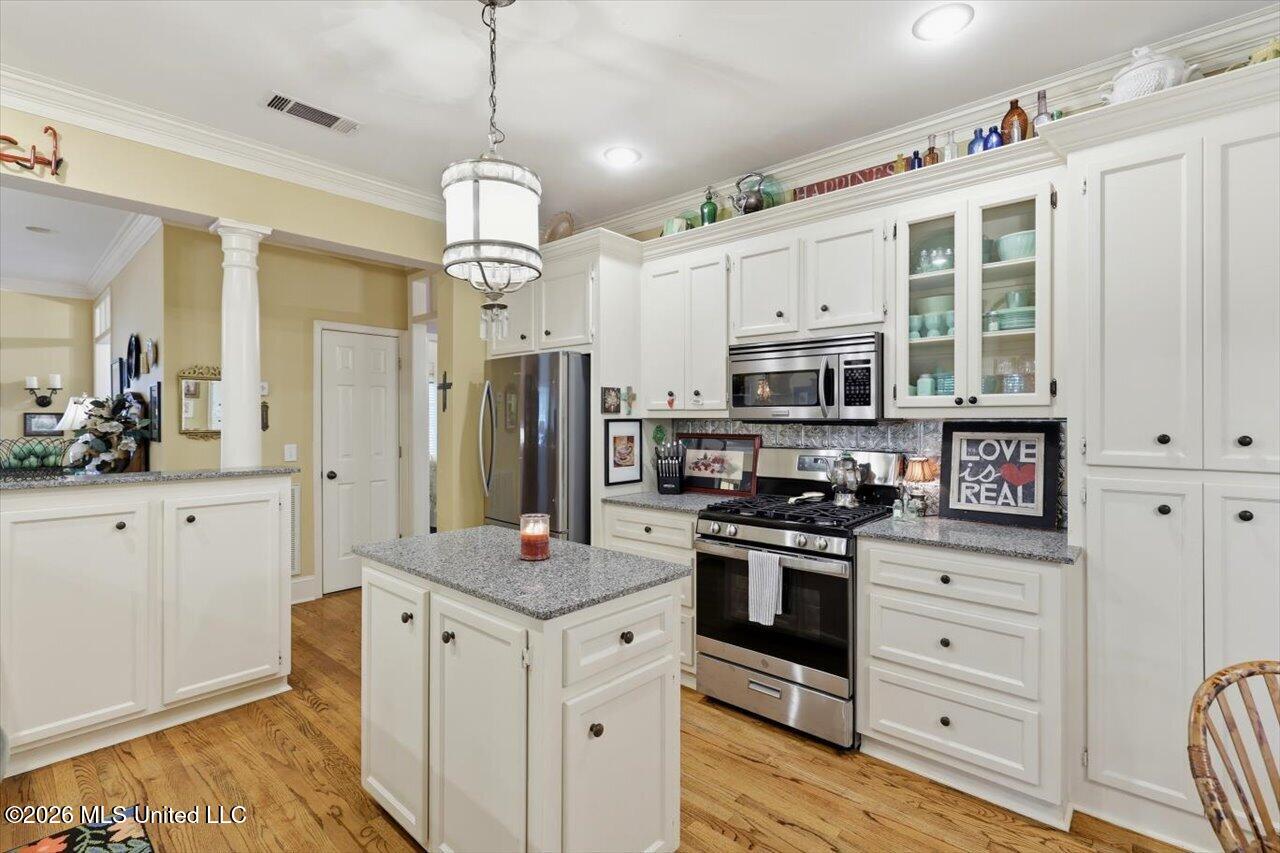 308 Autumn Crest Drive Property Photo 15