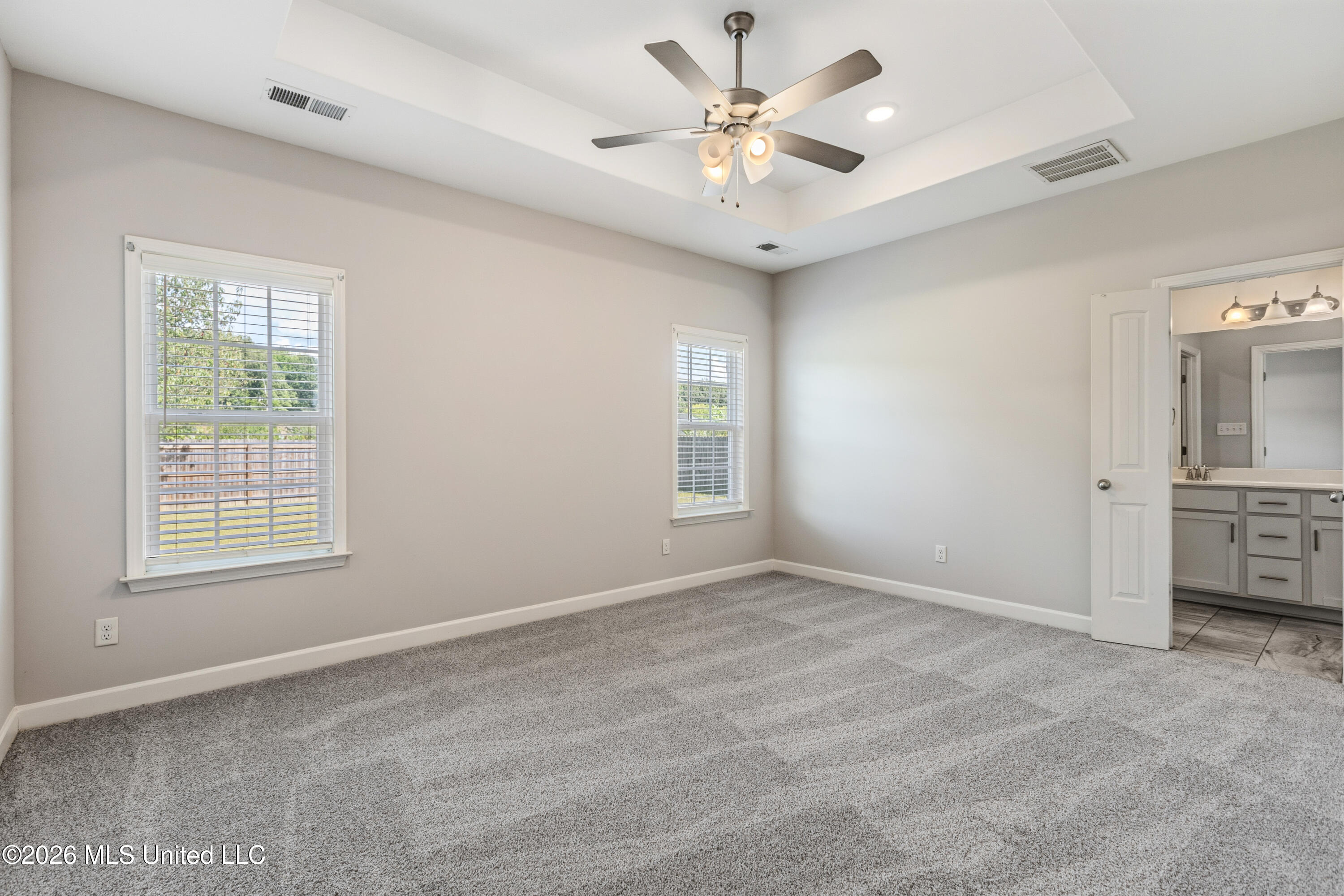 5766 Matthew Drive Property Photo 12