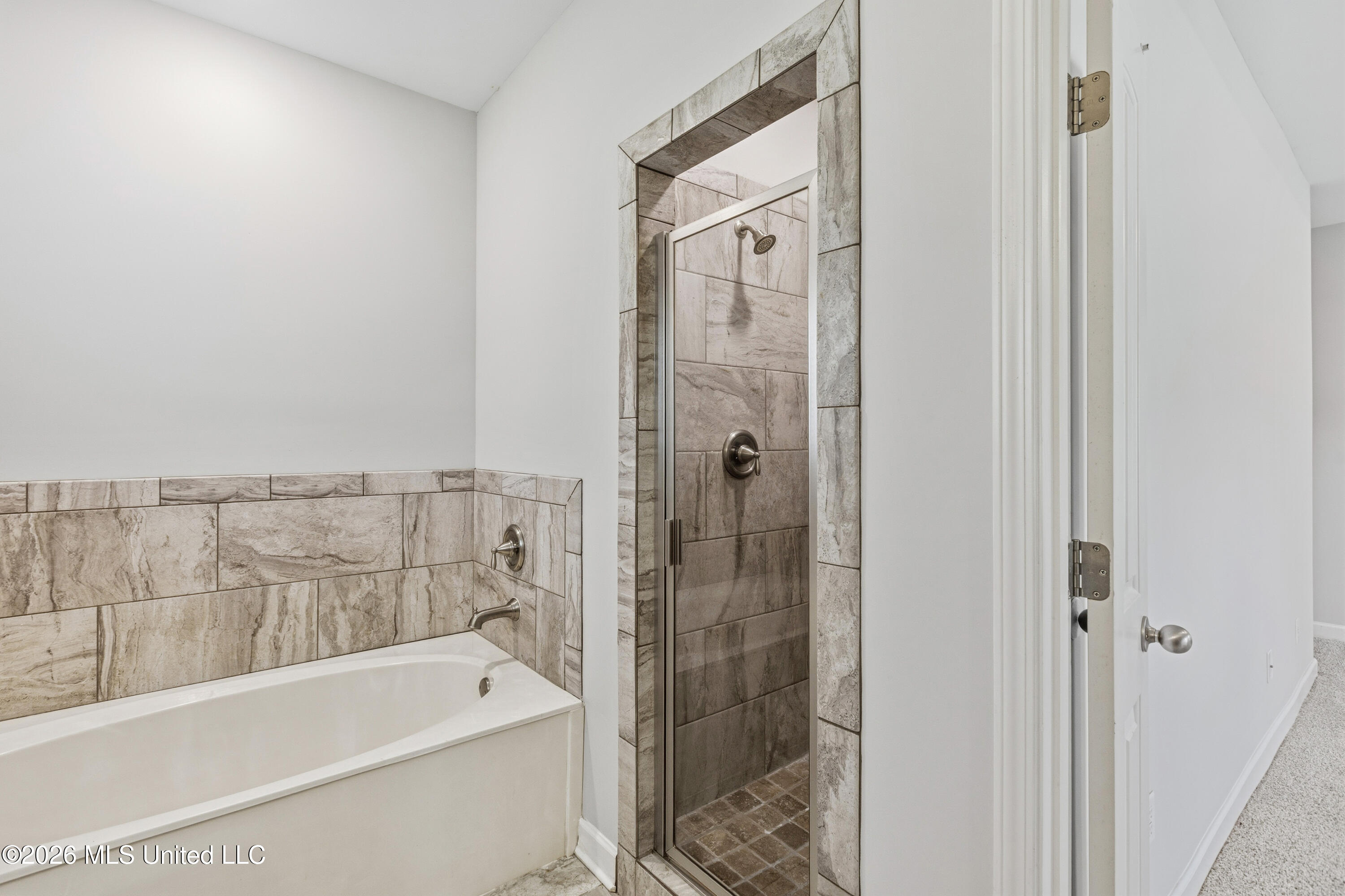 5766 Matthew Drive Property Photo 15