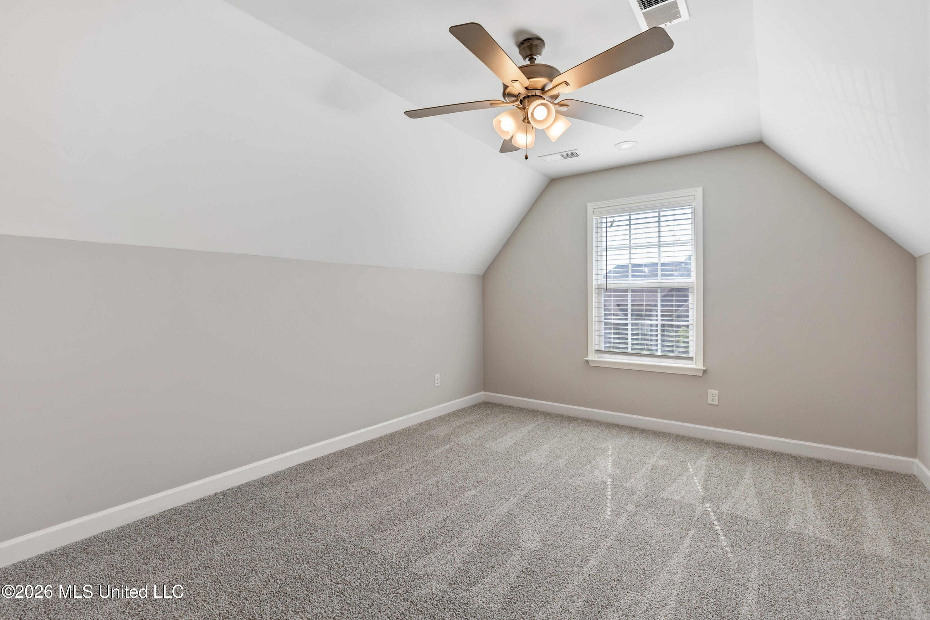 5766 Matthew Drive Property Photo 22