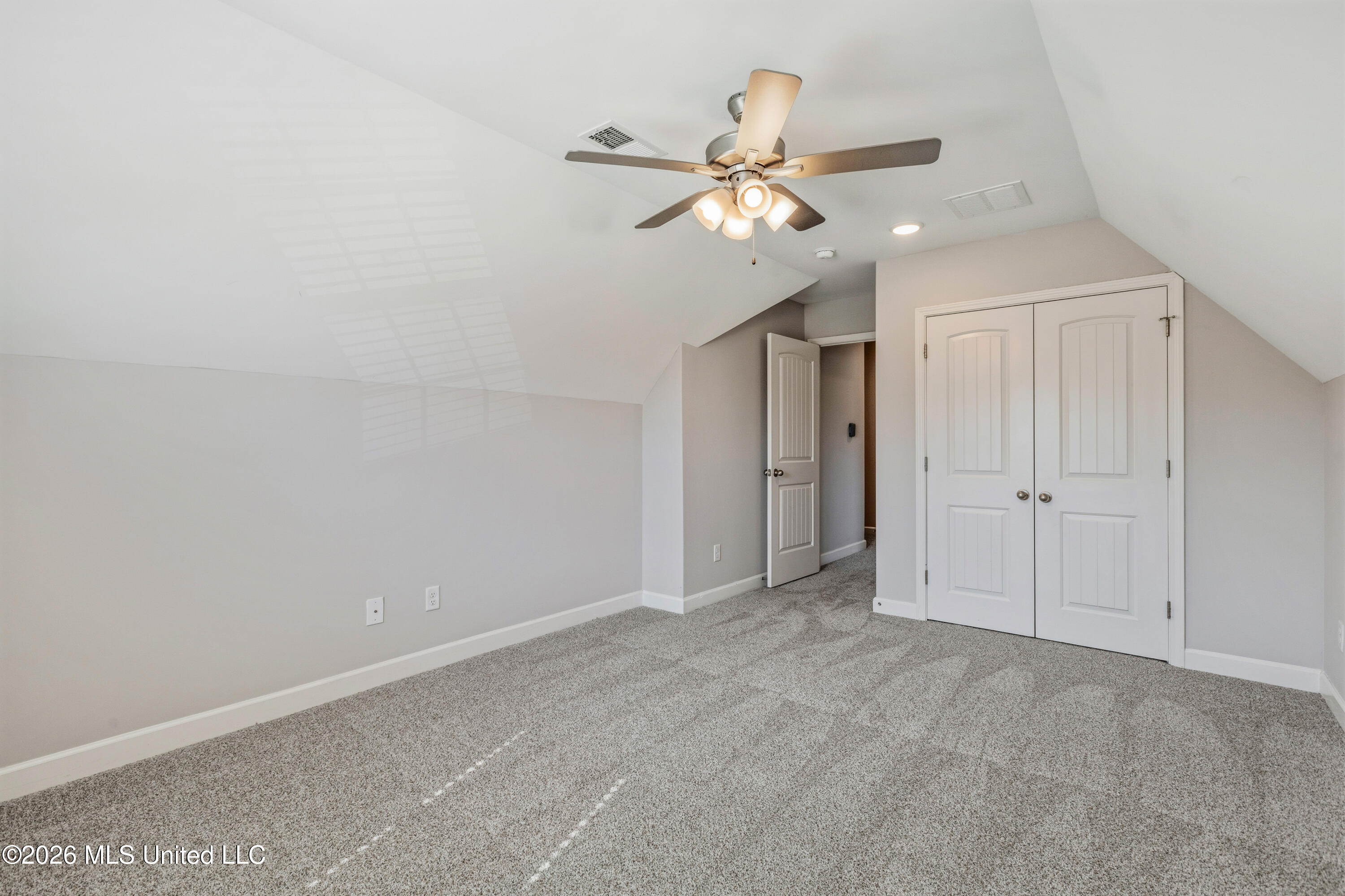 5766 Matthew Drive Property Photo 23
