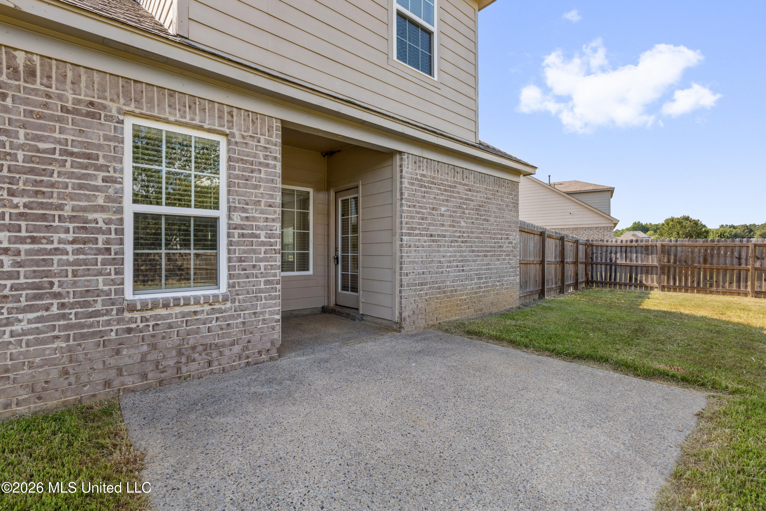 5766 Matthew Drive Property Photo 25