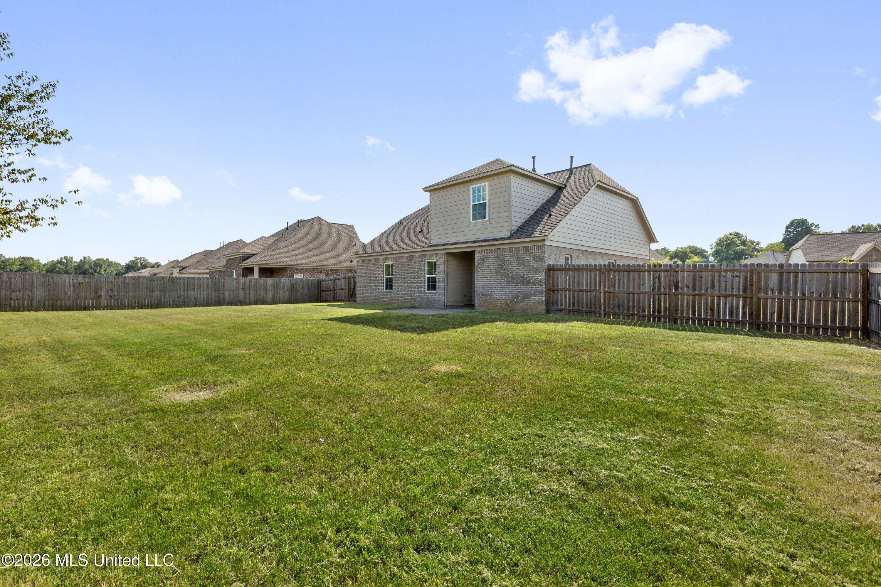 5766 Matthew Drive Property Photo 26