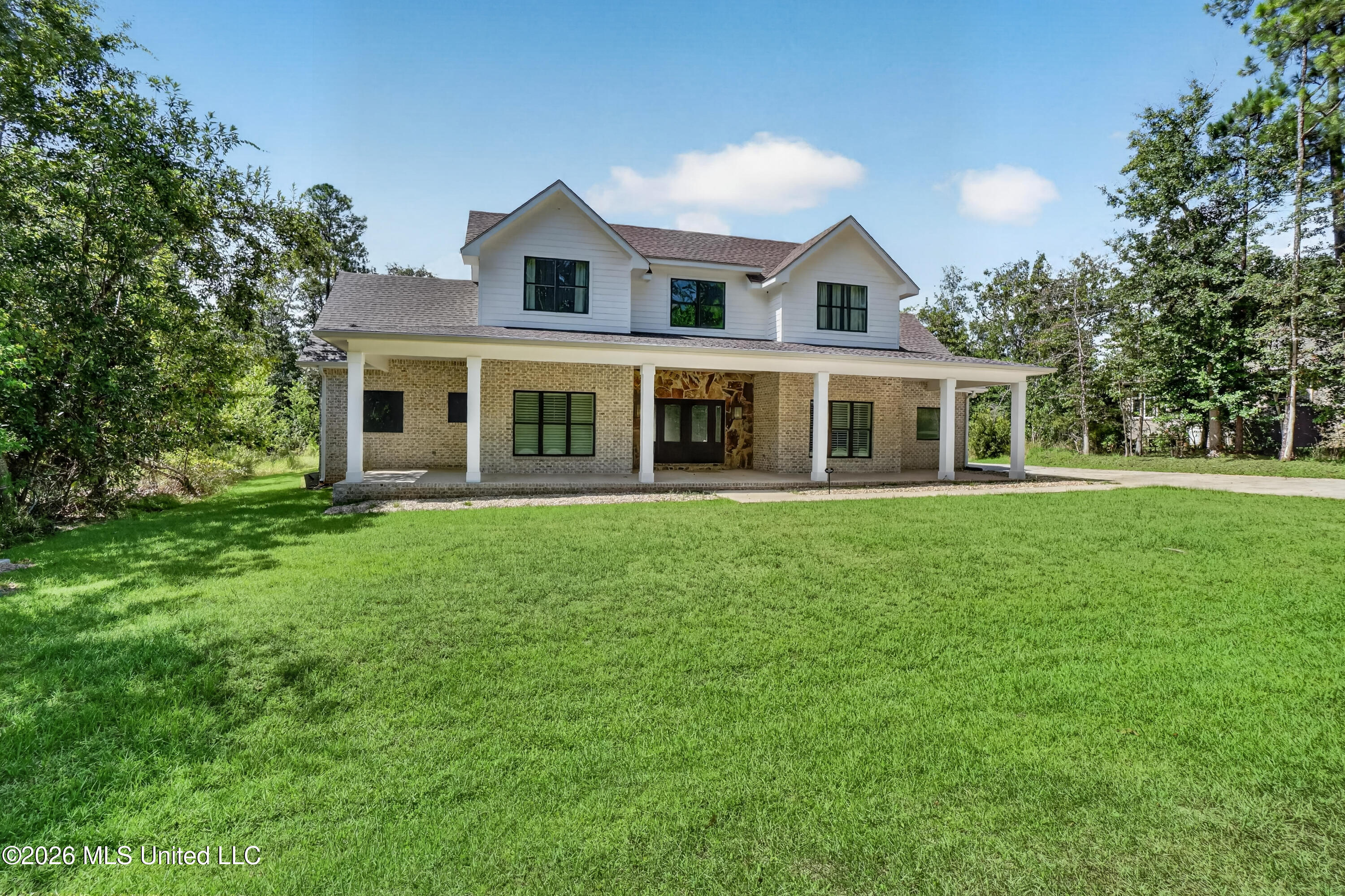 758 Turnberry Drive Property Photo 1