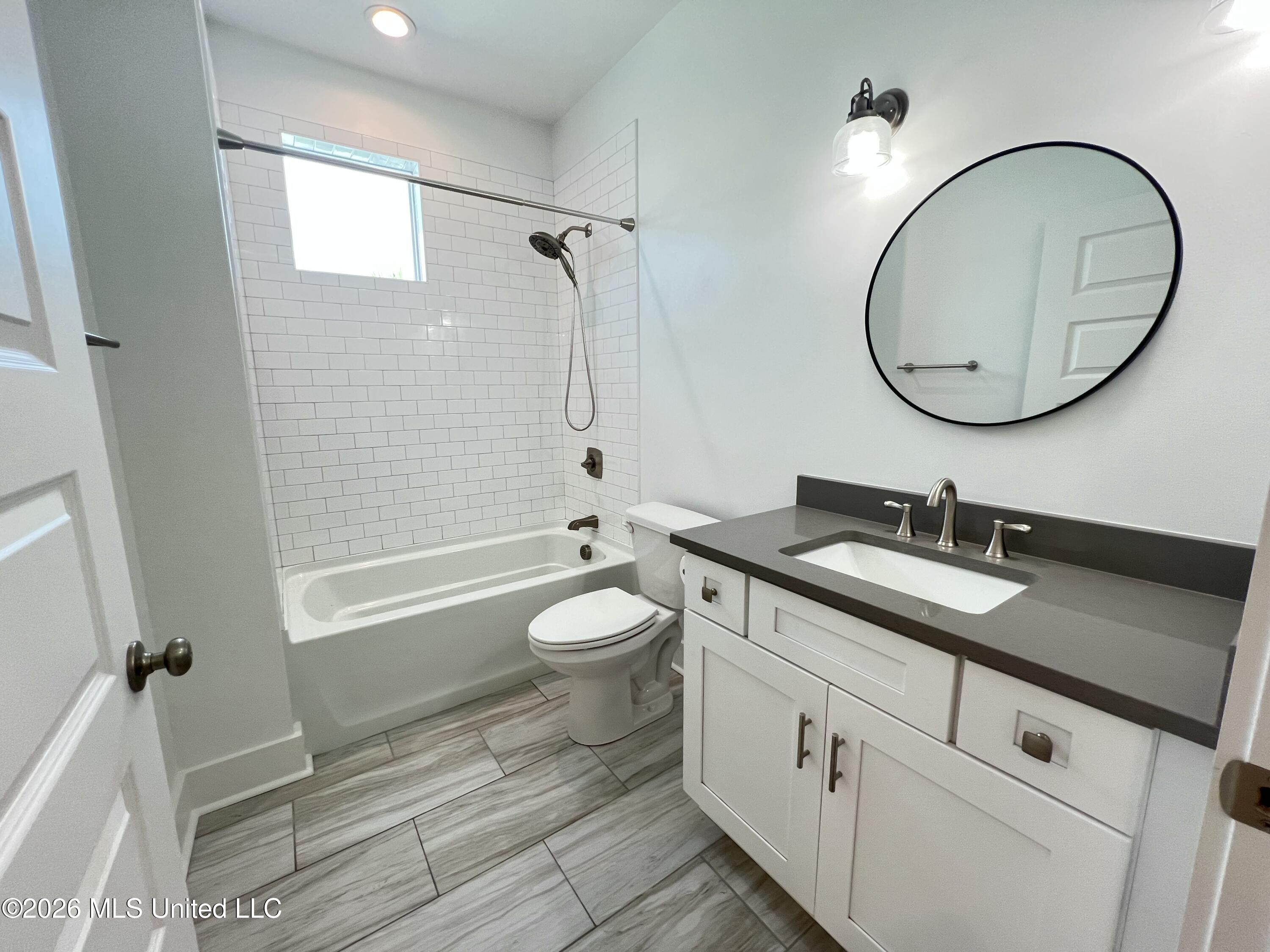 300 Seminary Drive Property Photo 13