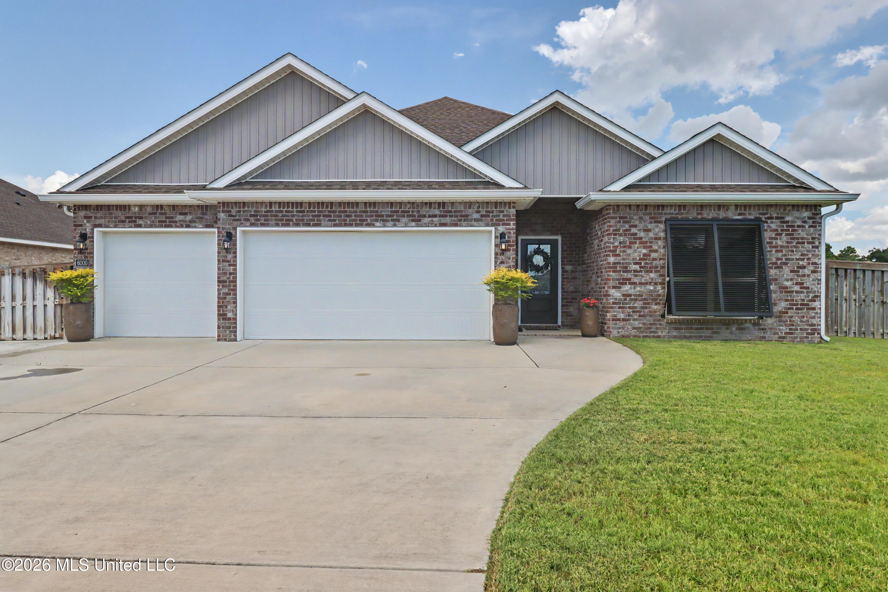 6000 Seagull Drive Property Photo 1