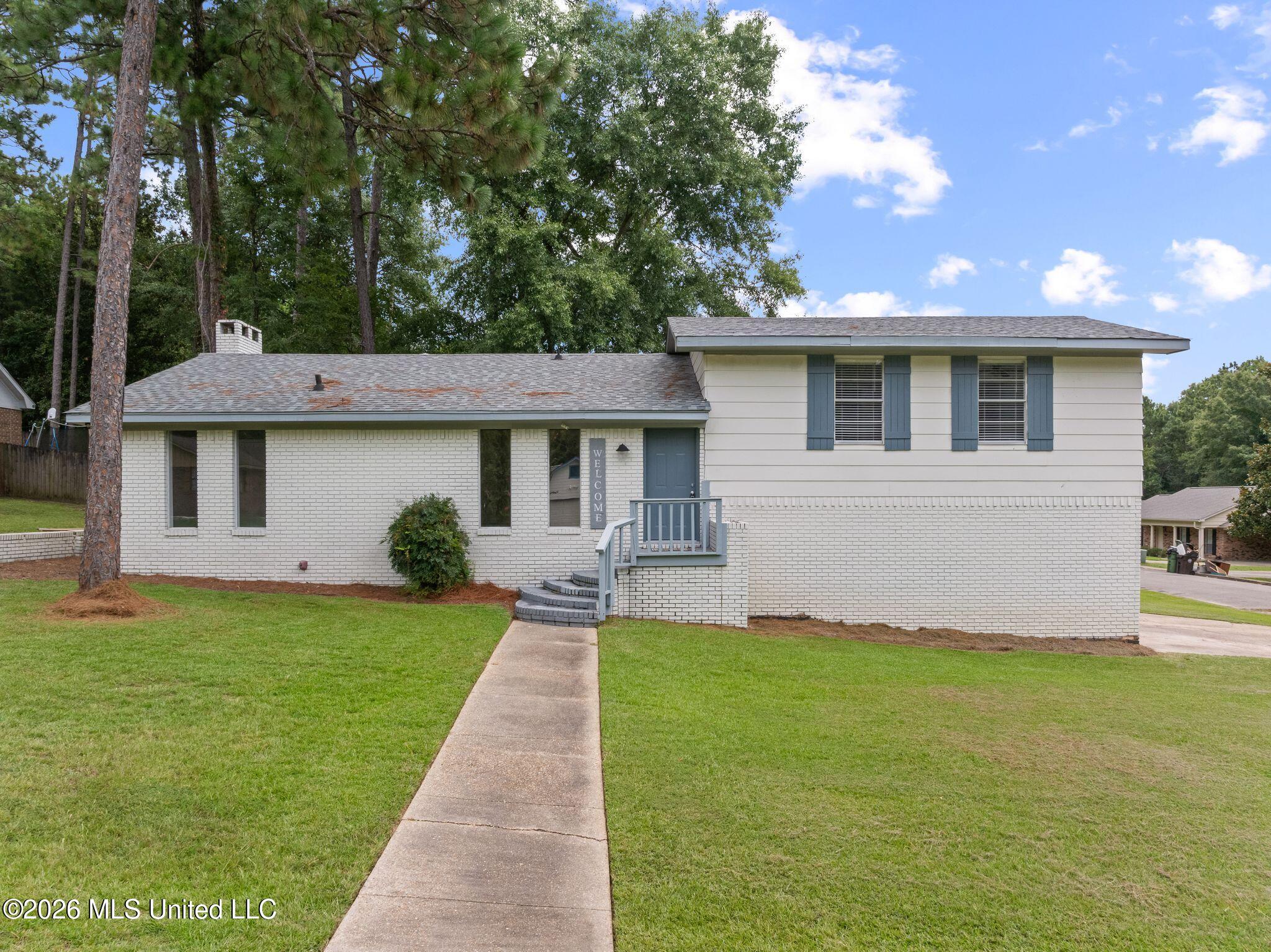 44 Sharmont Drive Property Photo 1