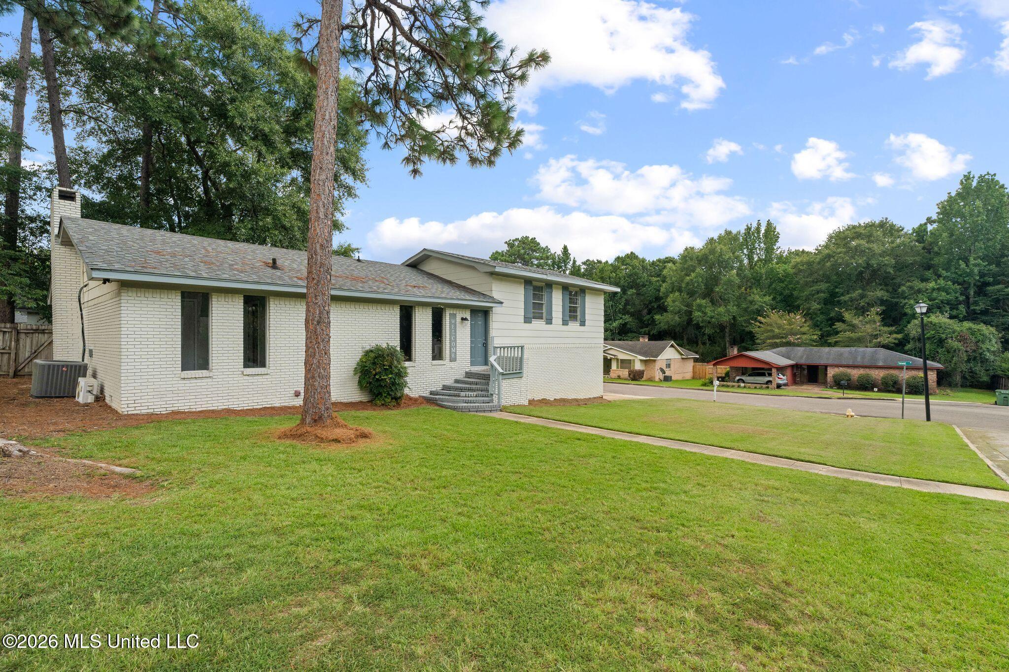 44 Sharmont Drive Property Photo 3