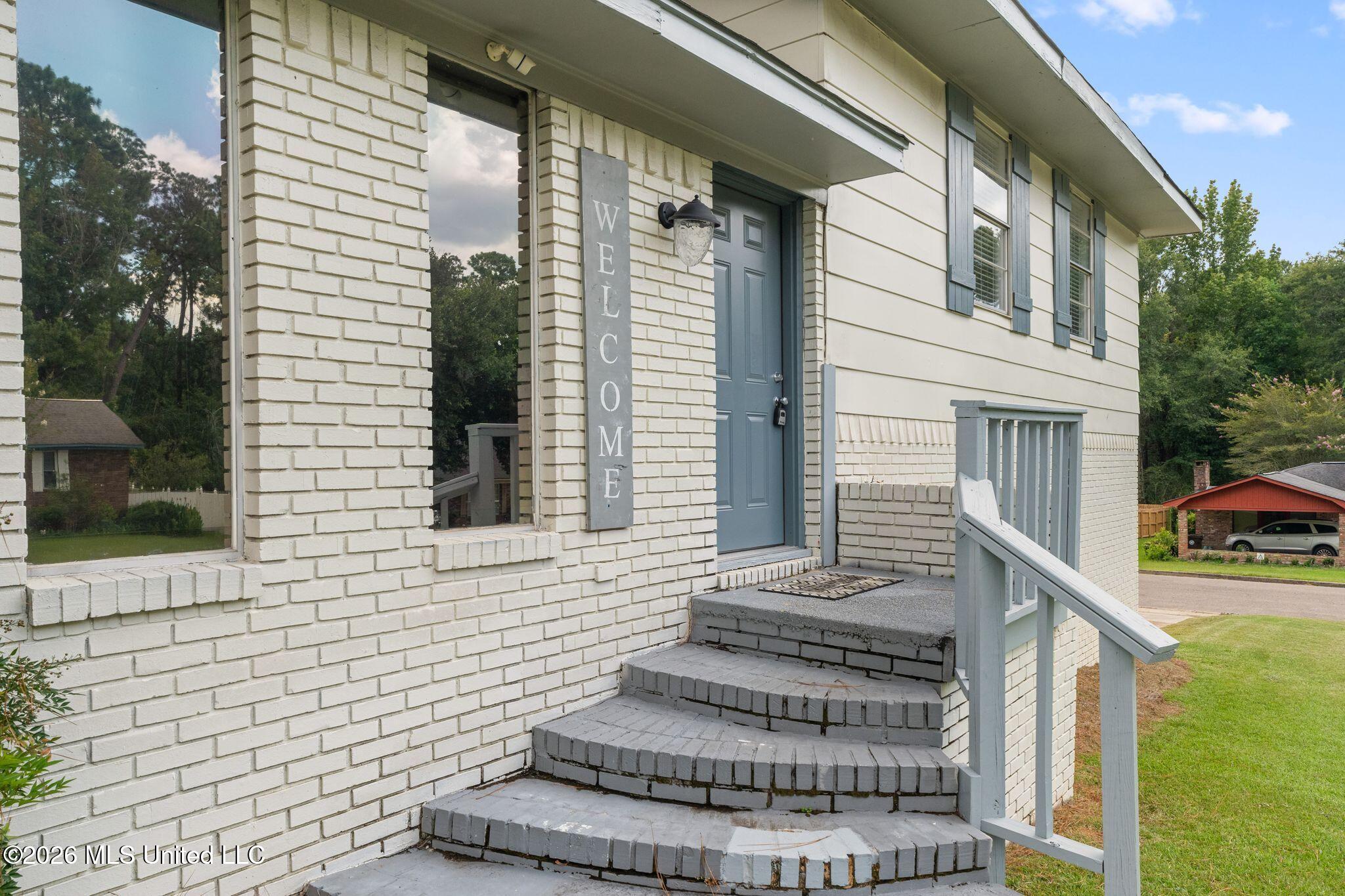 44 Sharmont Drive Property Photo 4