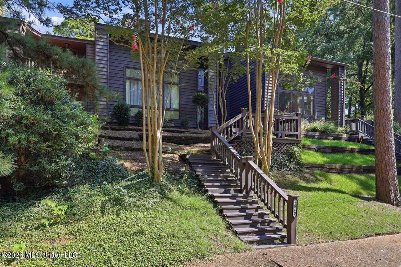 1540 Lakeside Drive Property Photo 1