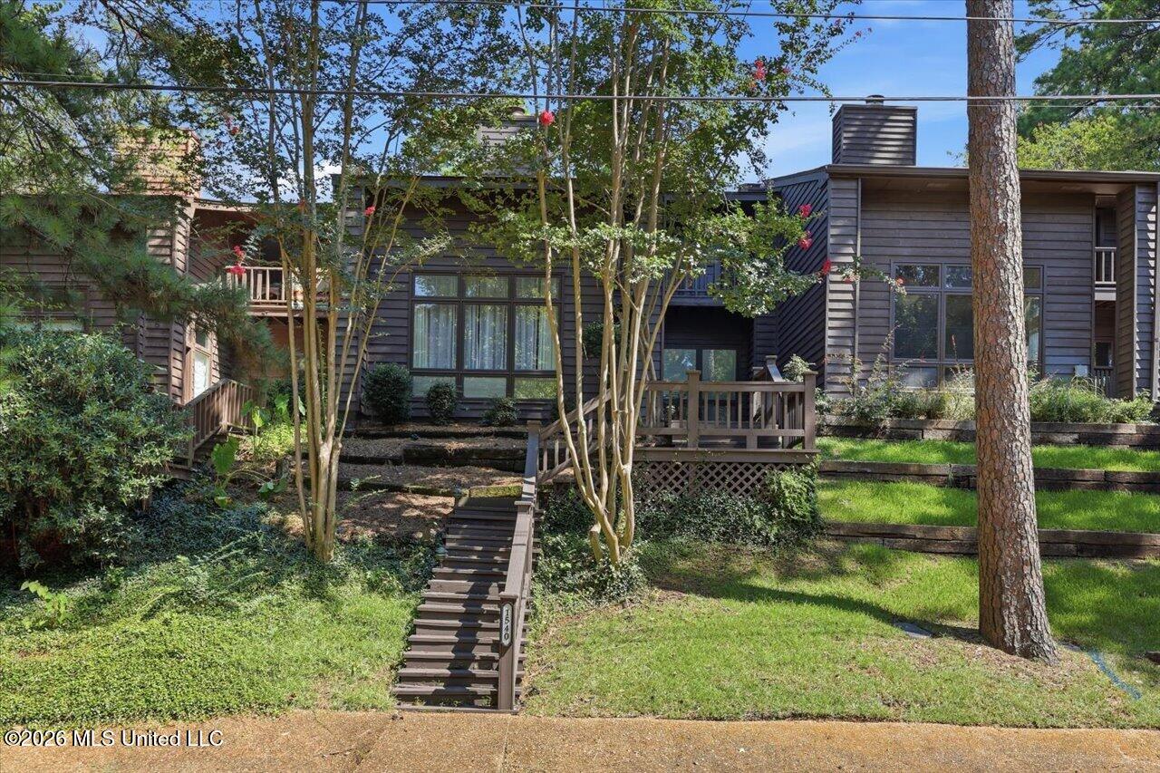 1540 Lakeside Drive Property Photo 2