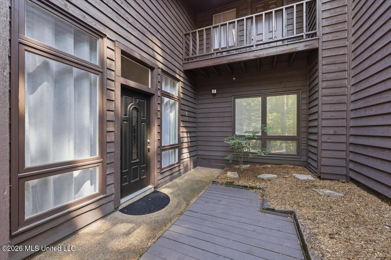 1540 Lakeside Drive Property Photo 4
