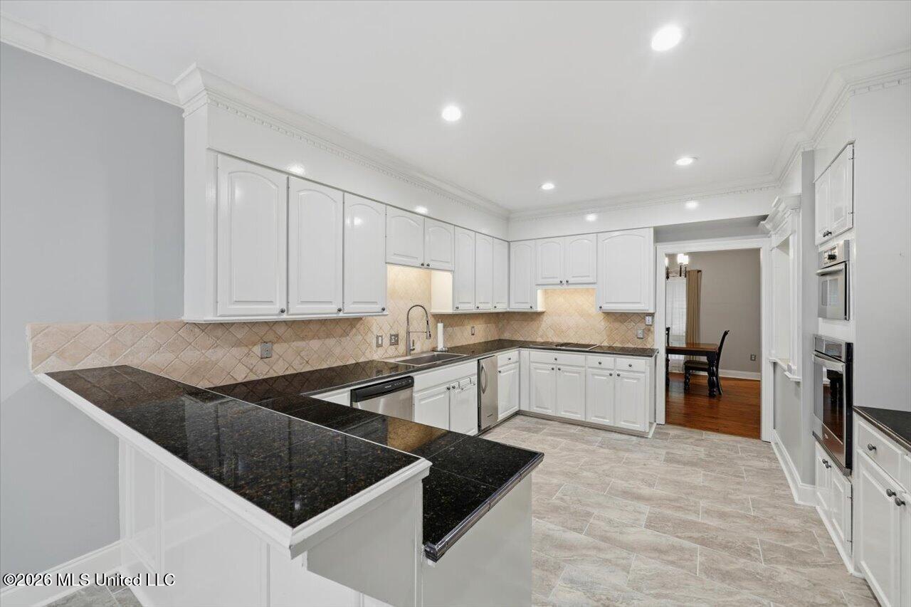 1540 Lakeside Drive Property Photo 15