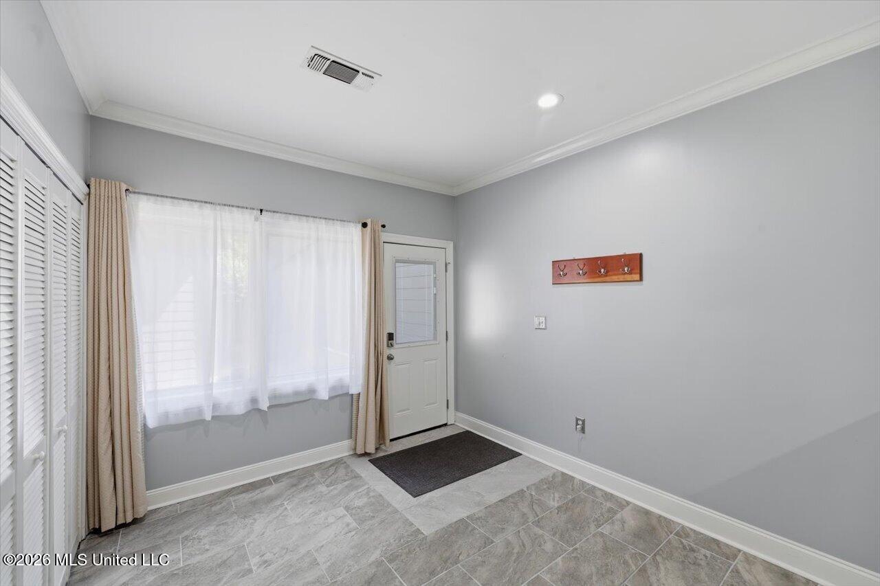 1540 Lakeside Drive Property Photo 17