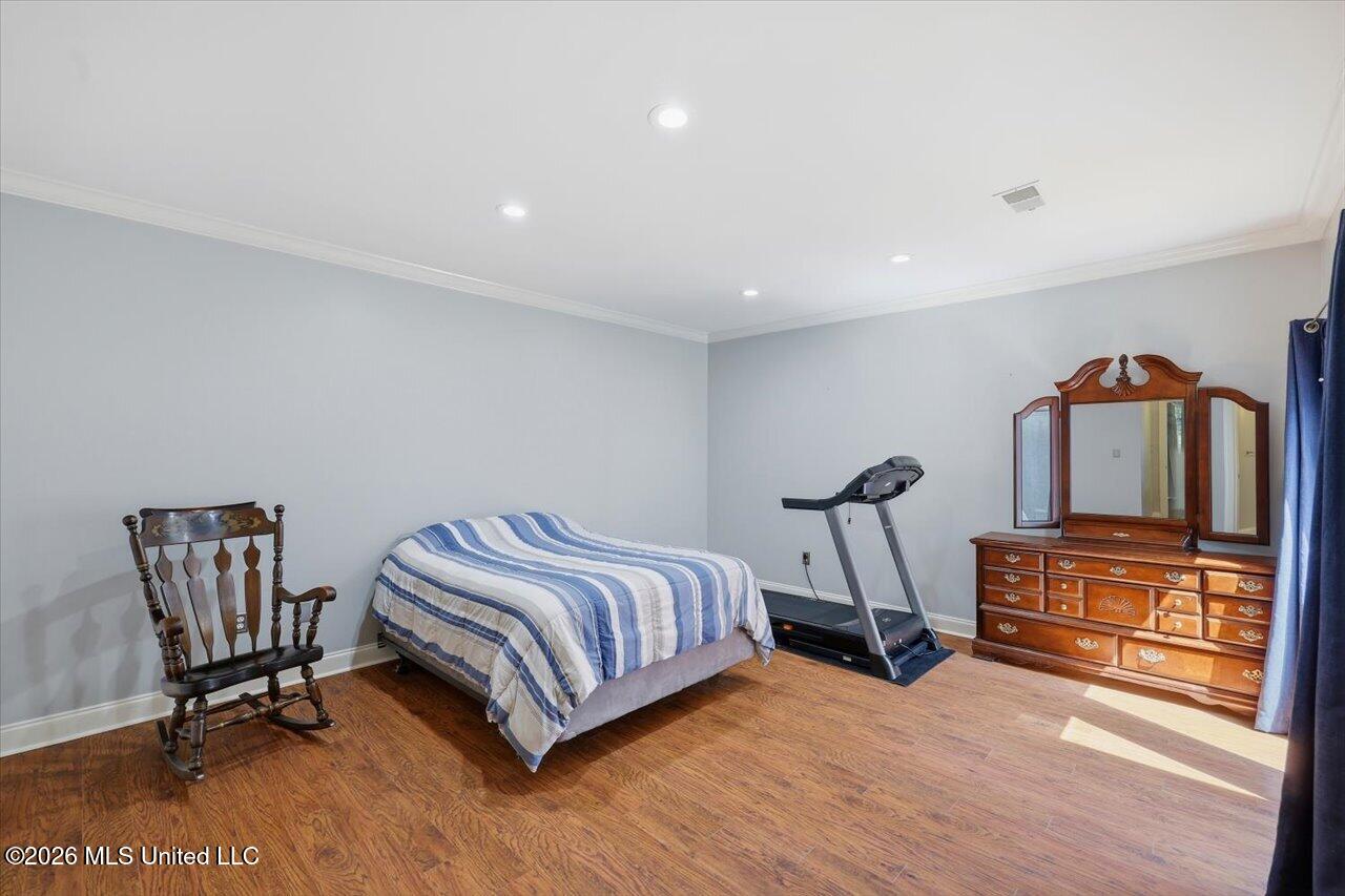 1540 Lakeside Drive Property Photo 20