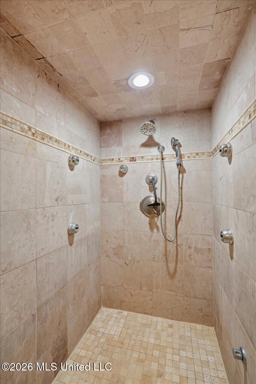 1540 Lakeside Drive Property Photo 23