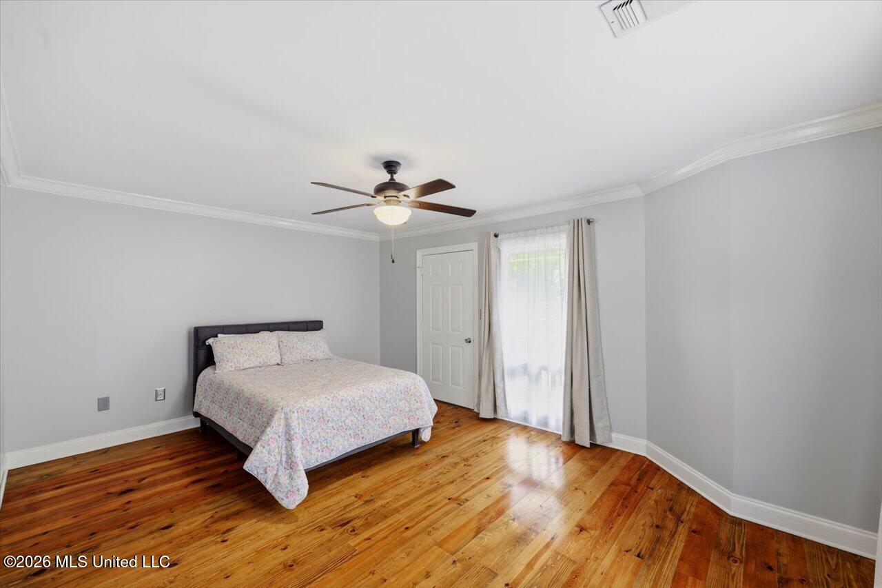 1540 Lakeside Drive Property Photo 25