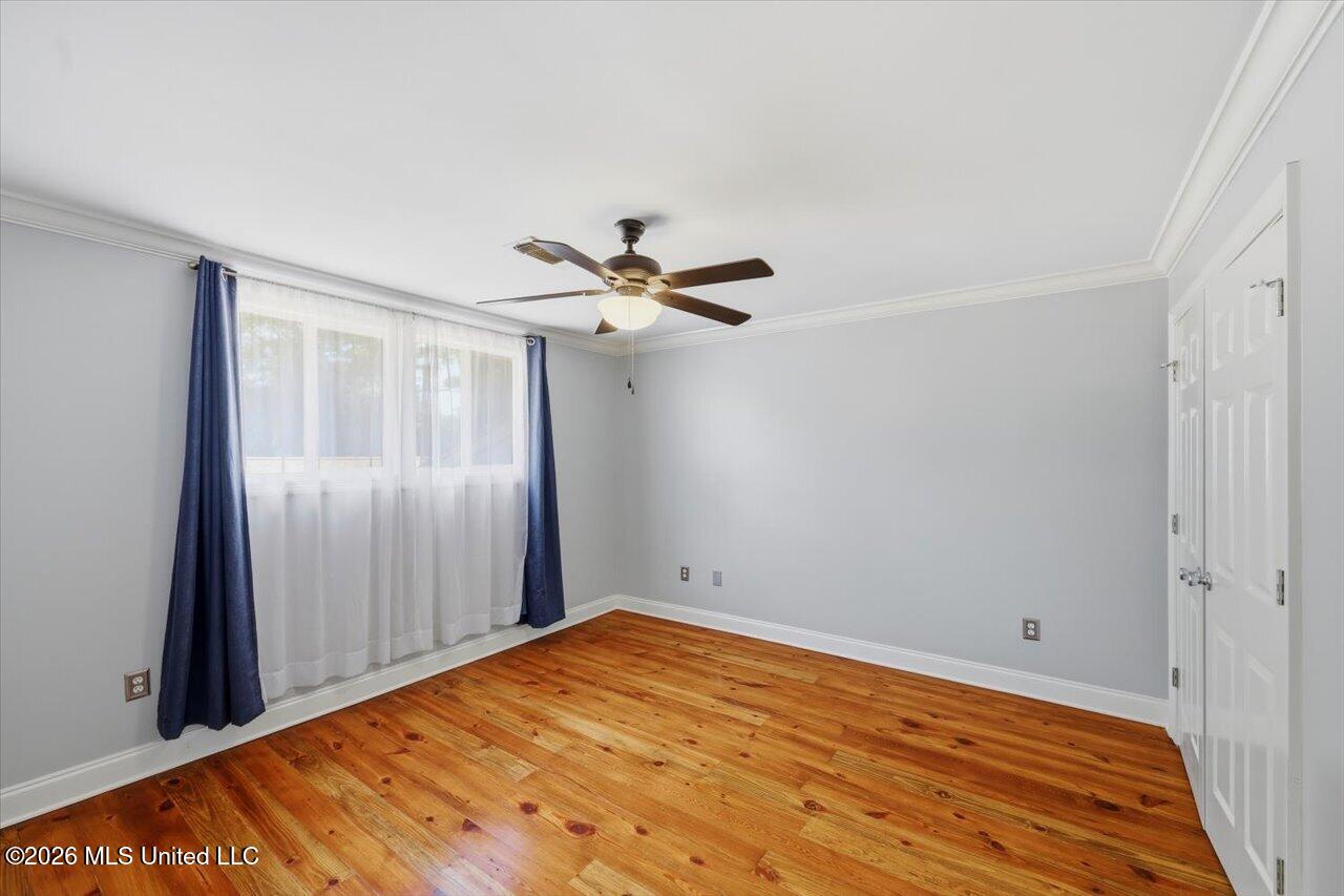 1540 Lakeside Drive Property Photo 28