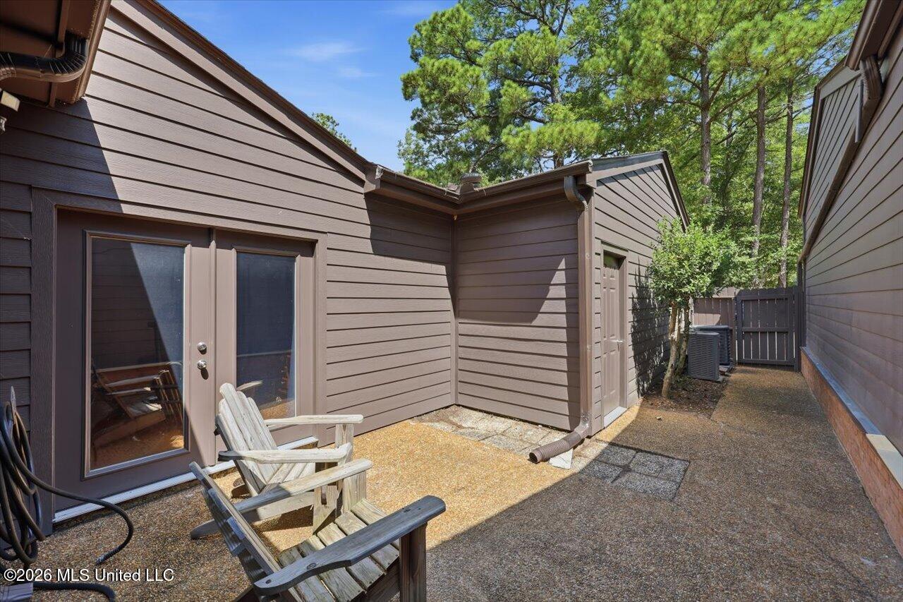 1540 Lakeside Drive Property Photo 32