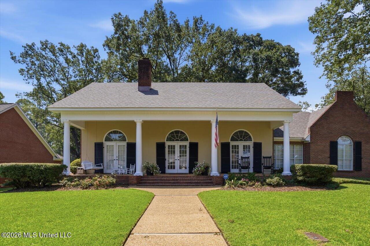 282 Woodrun Drive Property Photo 1