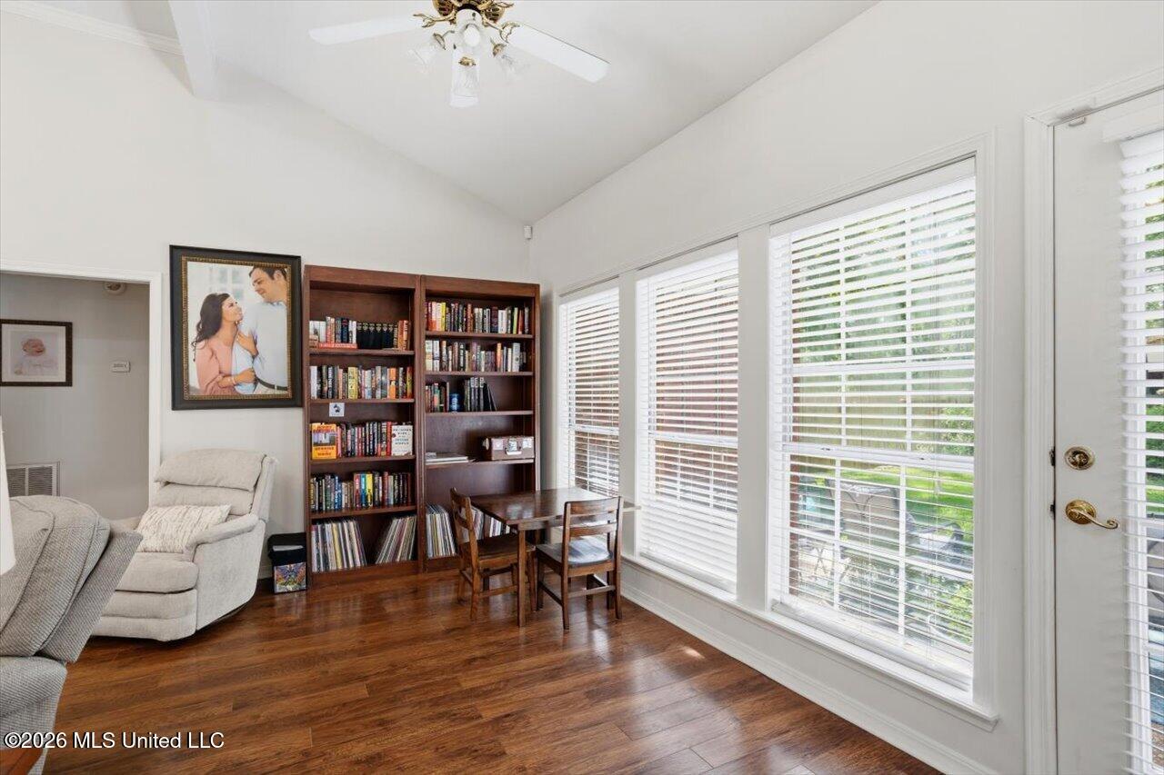 282 Woodrun Drive Property Photo 11
