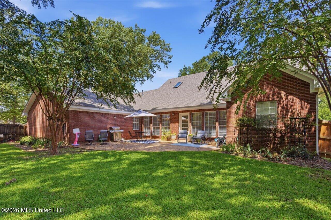 282 Woodrun Drive Property Photo 32