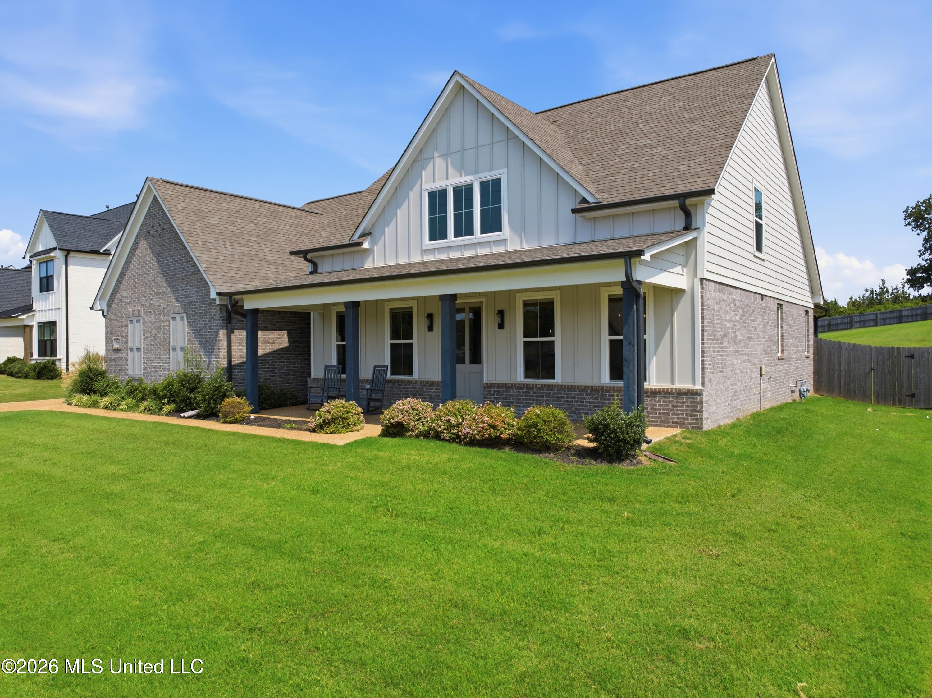 3716 Fossil Hill Drive Property Photo 3
