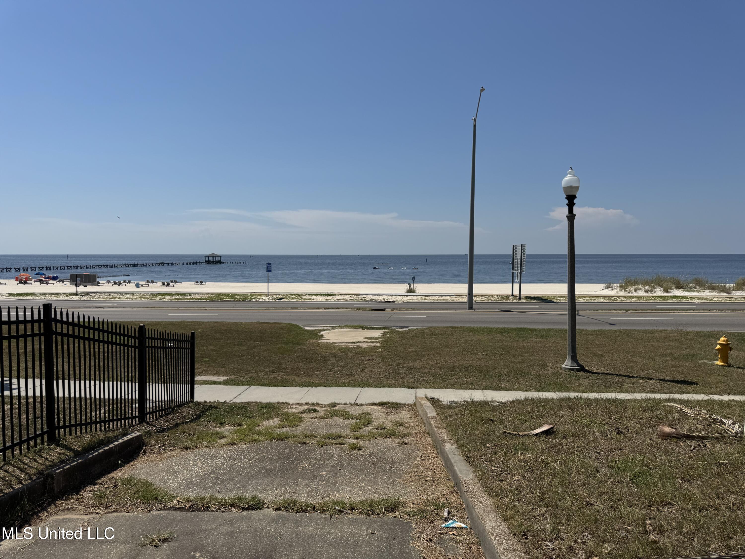 1086 Beach Boulevard Property Photo 6